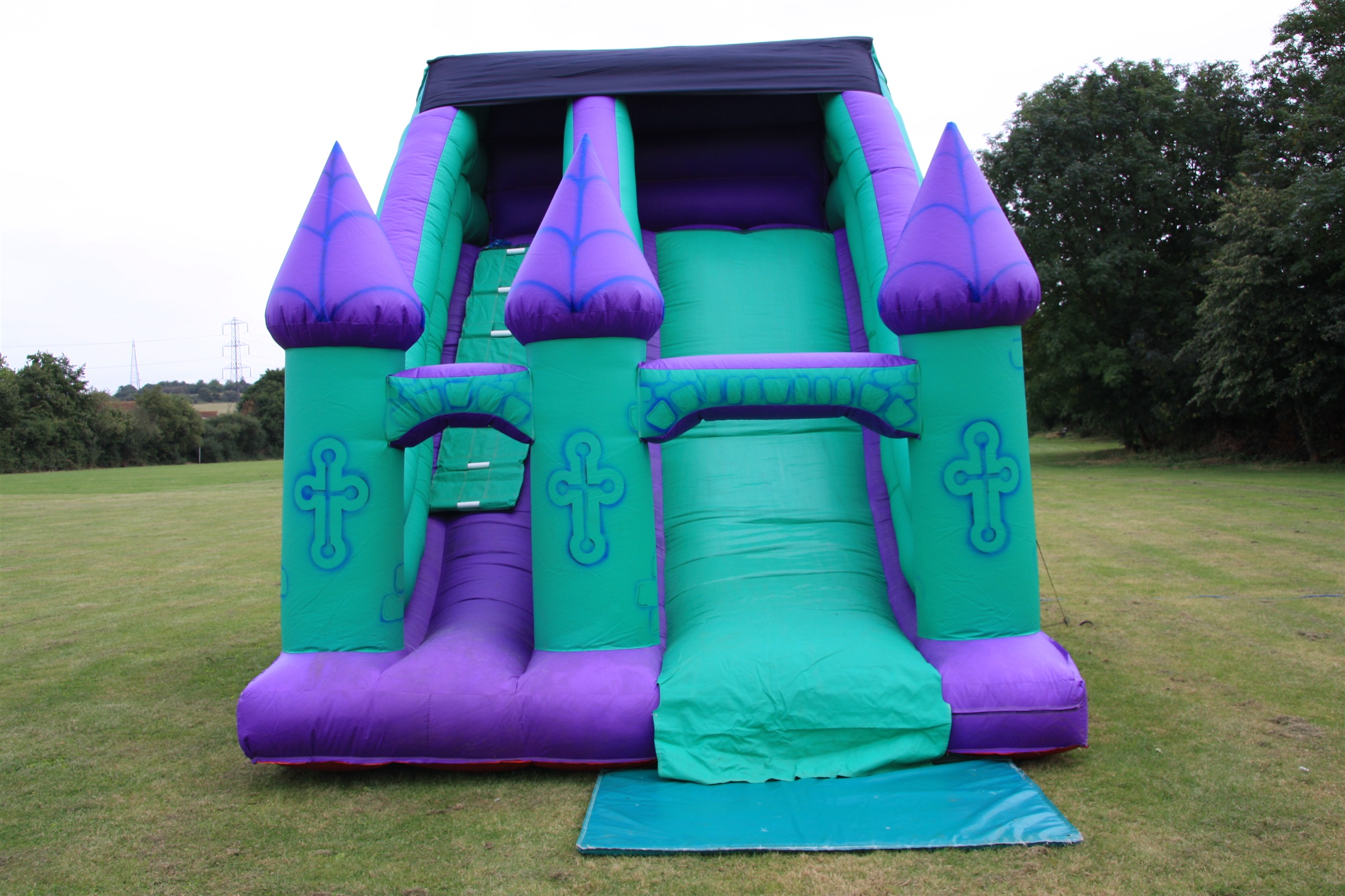 bouncy castle with slide to hire