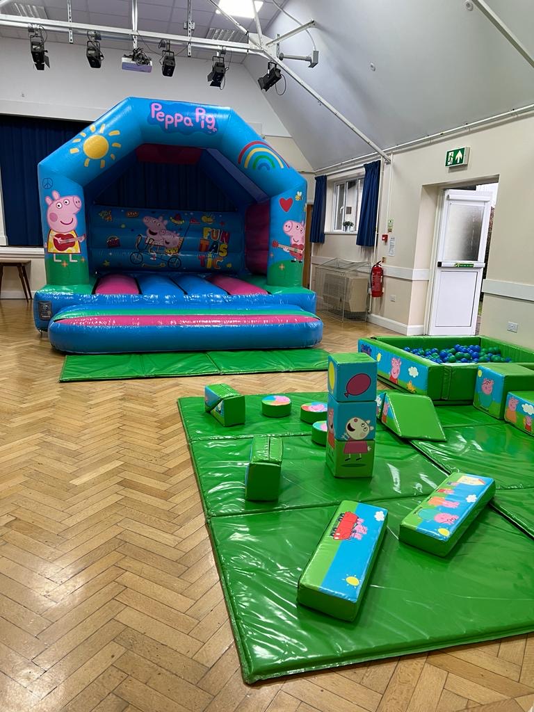 Castle & Soft Play Packages Hire in Hersham, Walton on Thames, Weybridge, Molesey, Esher