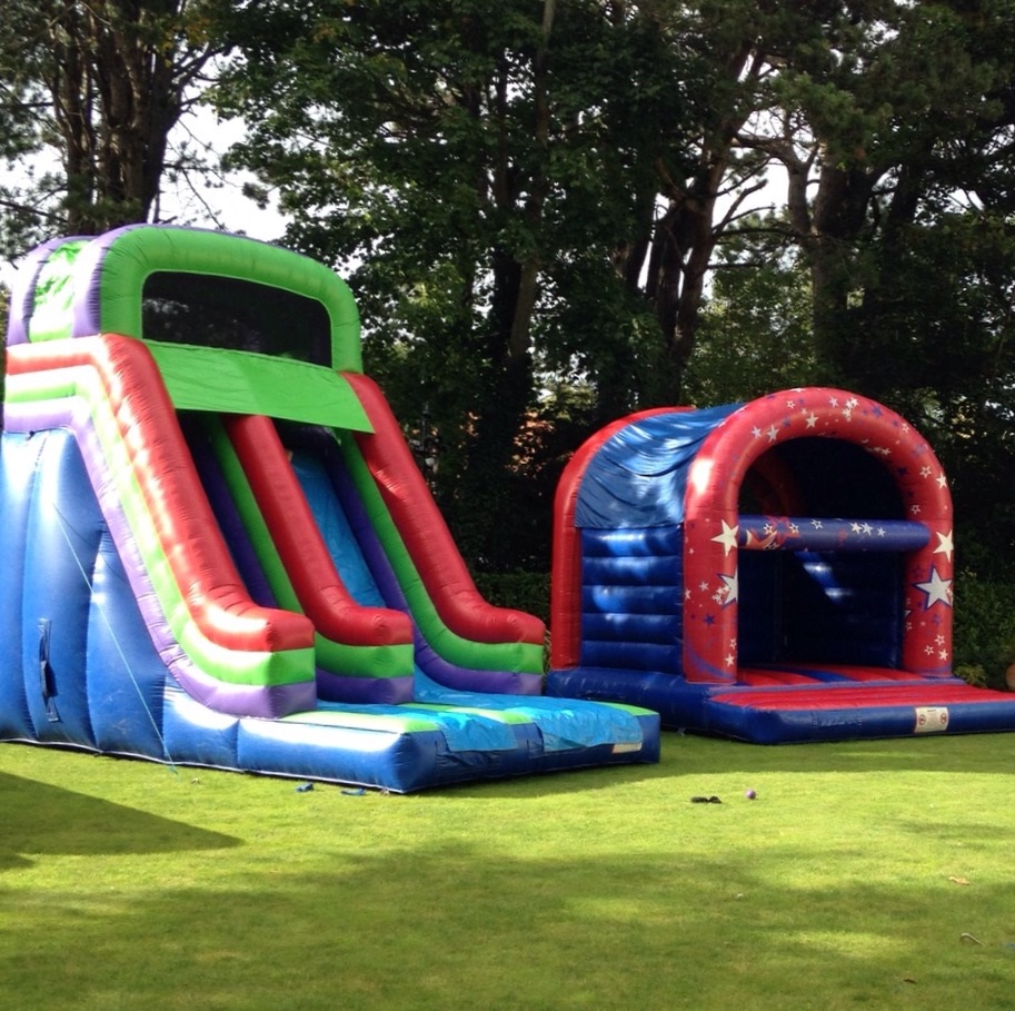Star Bouncer Bouncy Castle (Large 15ft x 15 ft)