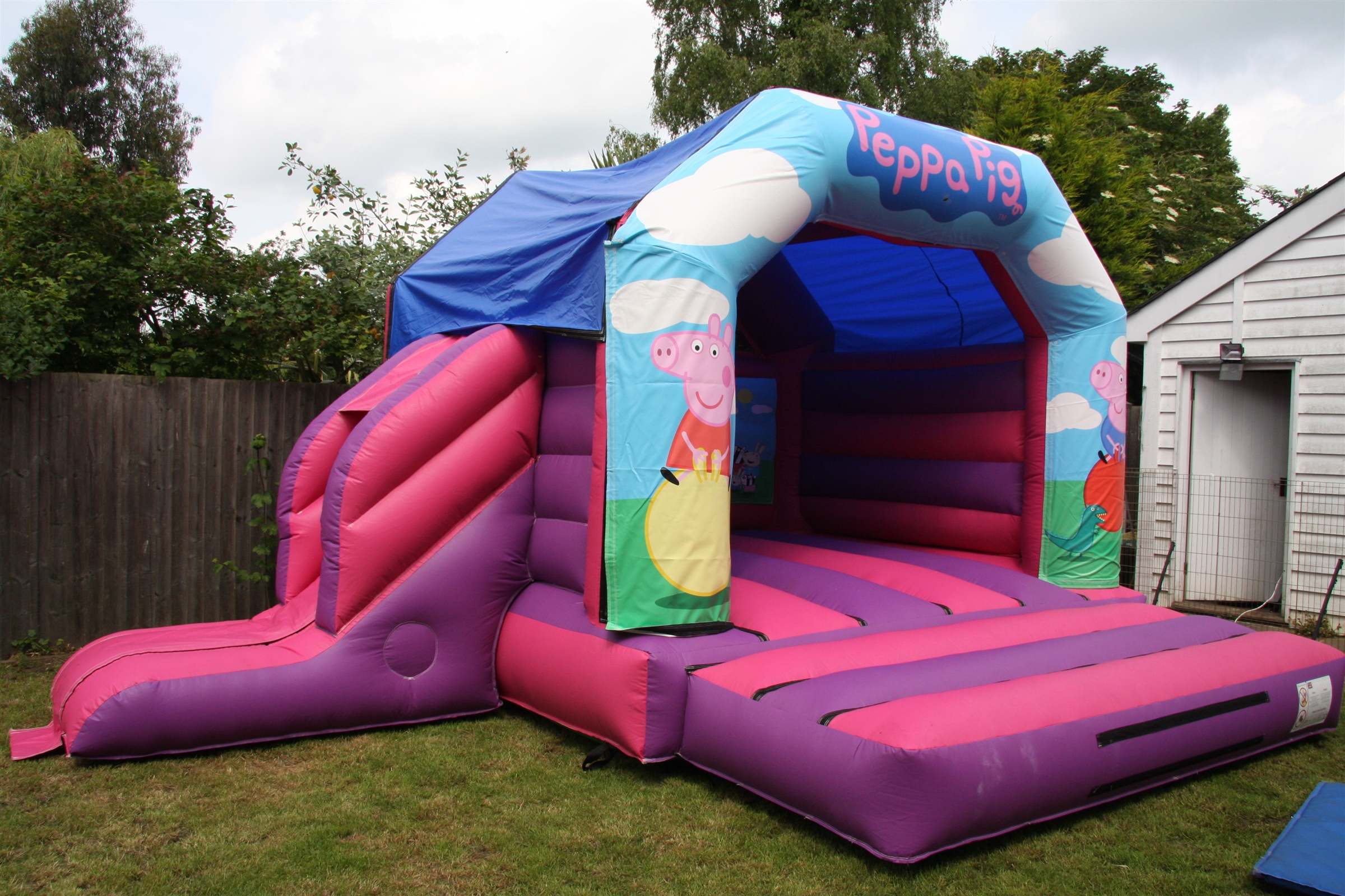 peppa pig bouncy castle hire