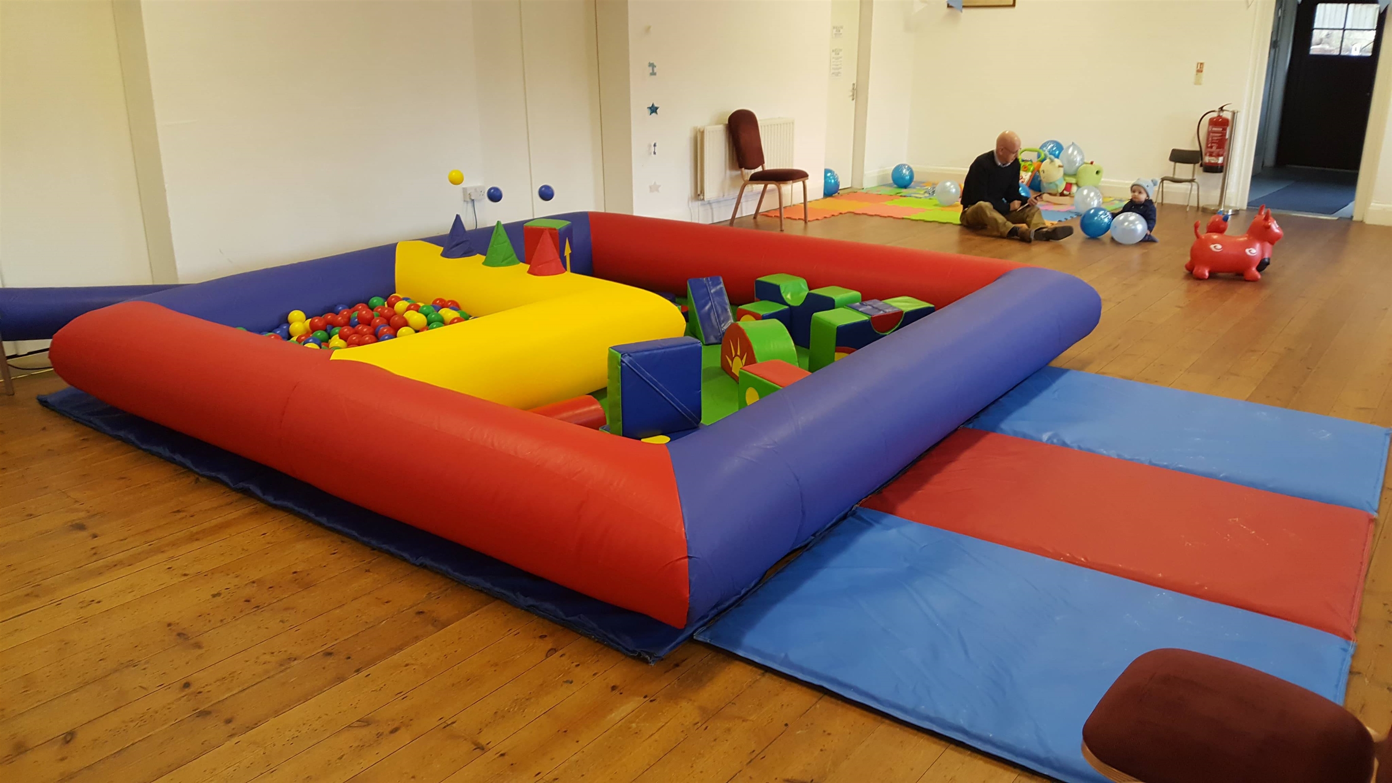 bouncy castle and soft play hire