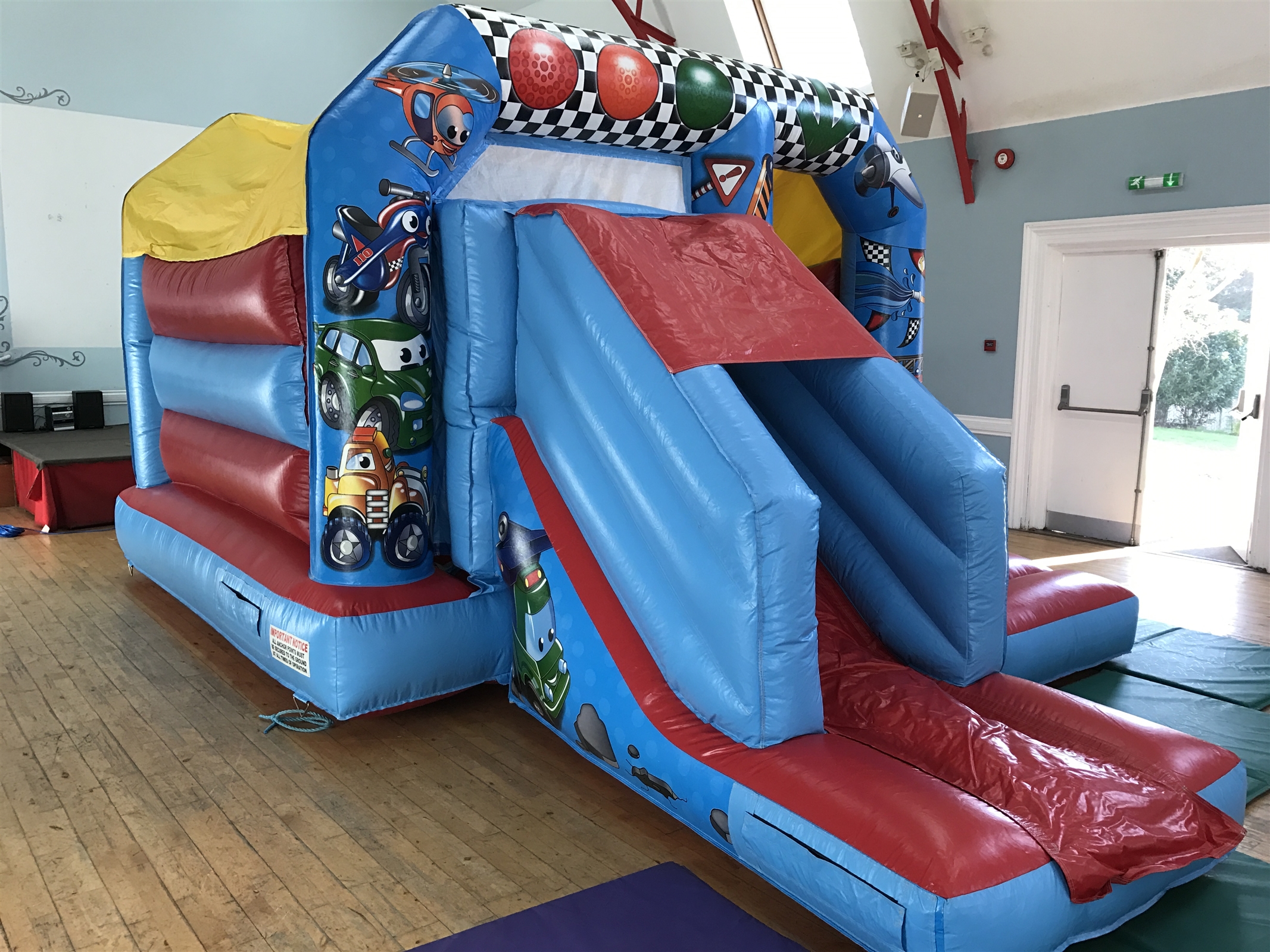 bouncy castle and soft play hire