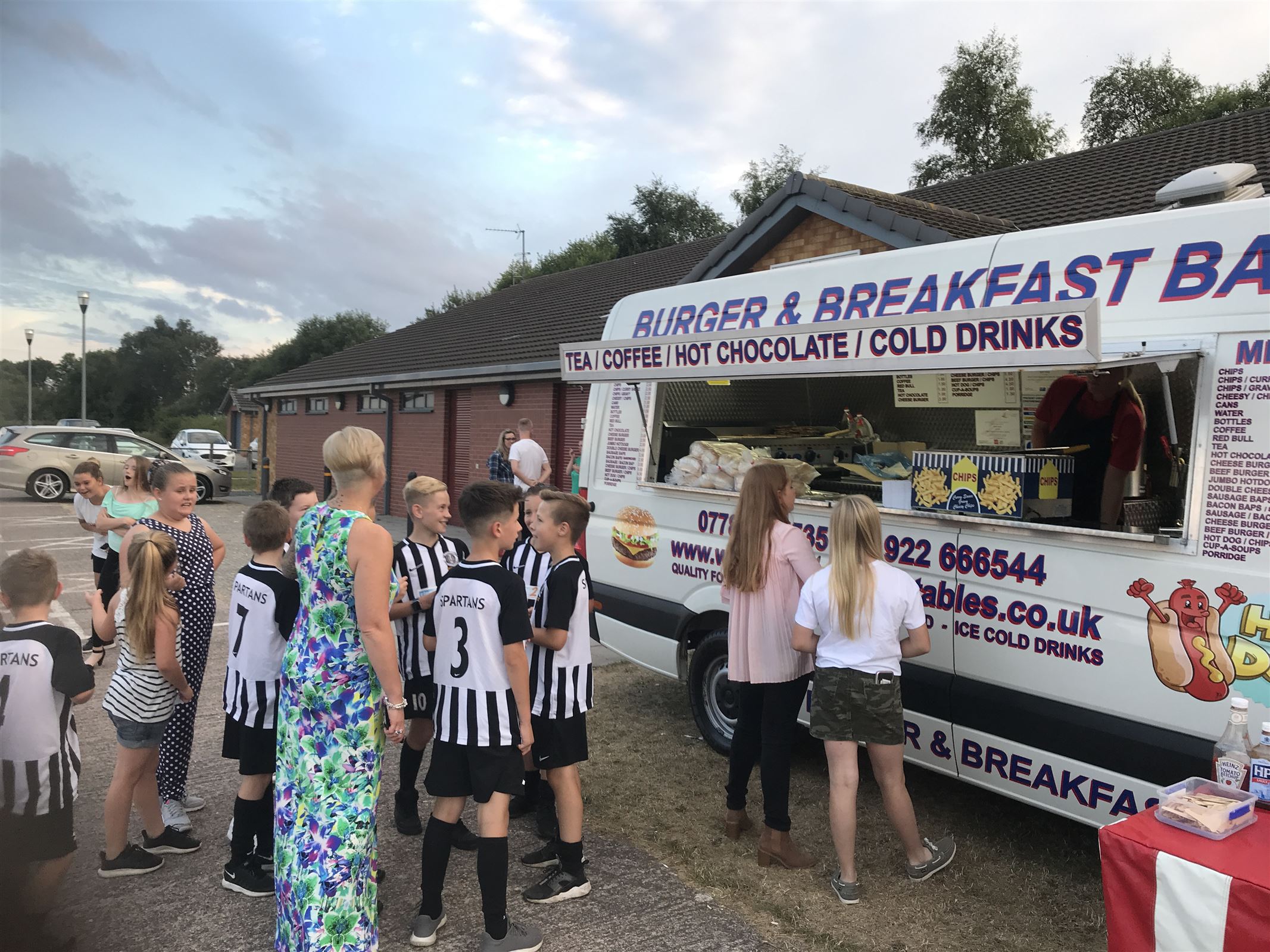 Burger Van Hire Bouncy Castle Hire In Wolverhampton Walsall Cannock