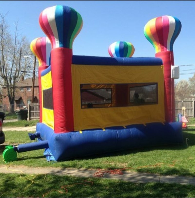 15ft x 15ft Balloon Bounce House - Hire in OH | Weeee Jumpin LLC