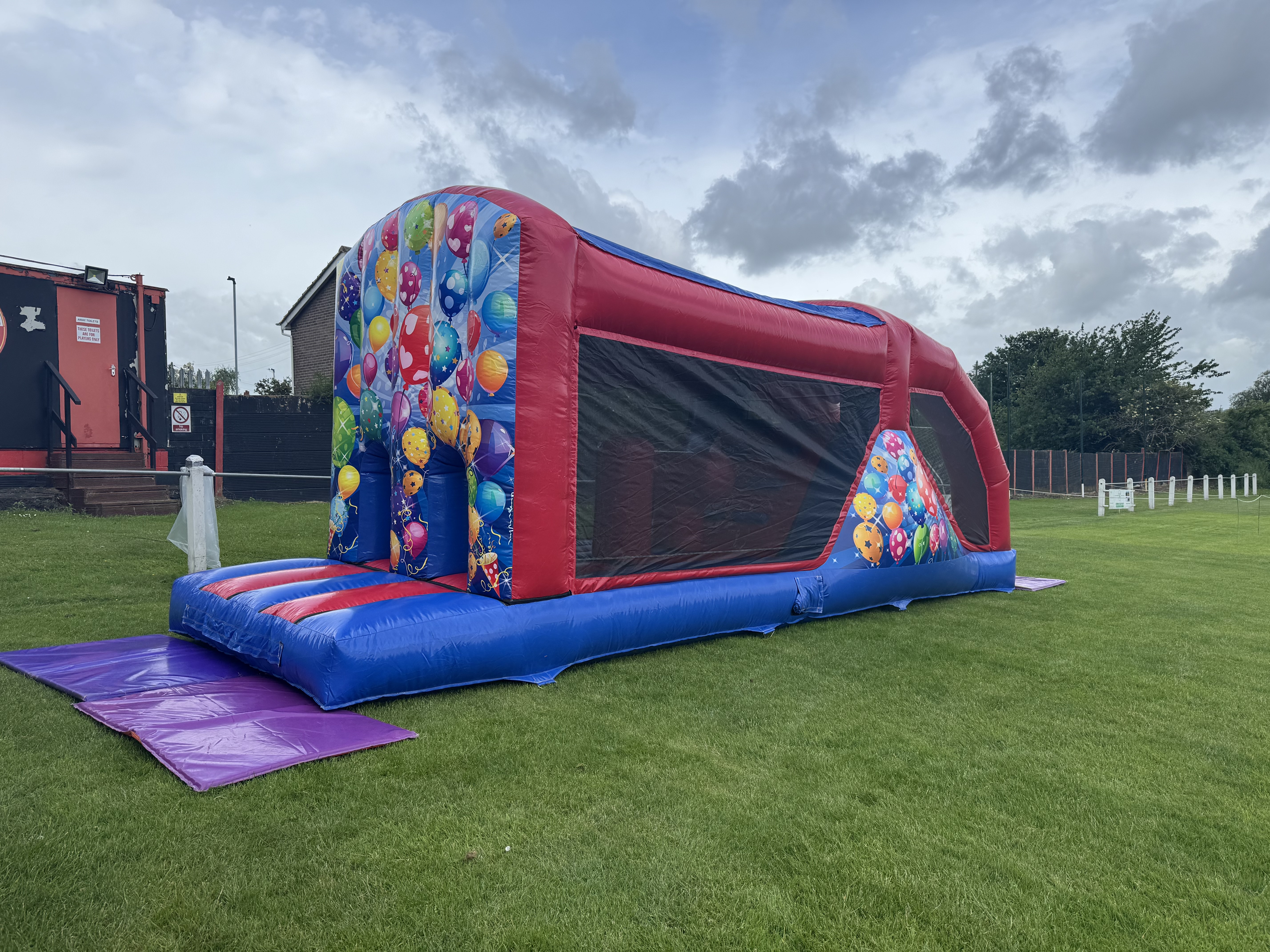 Bouncy Castles - Bouncy Castle and Party Game Hire in Huddersfield ...