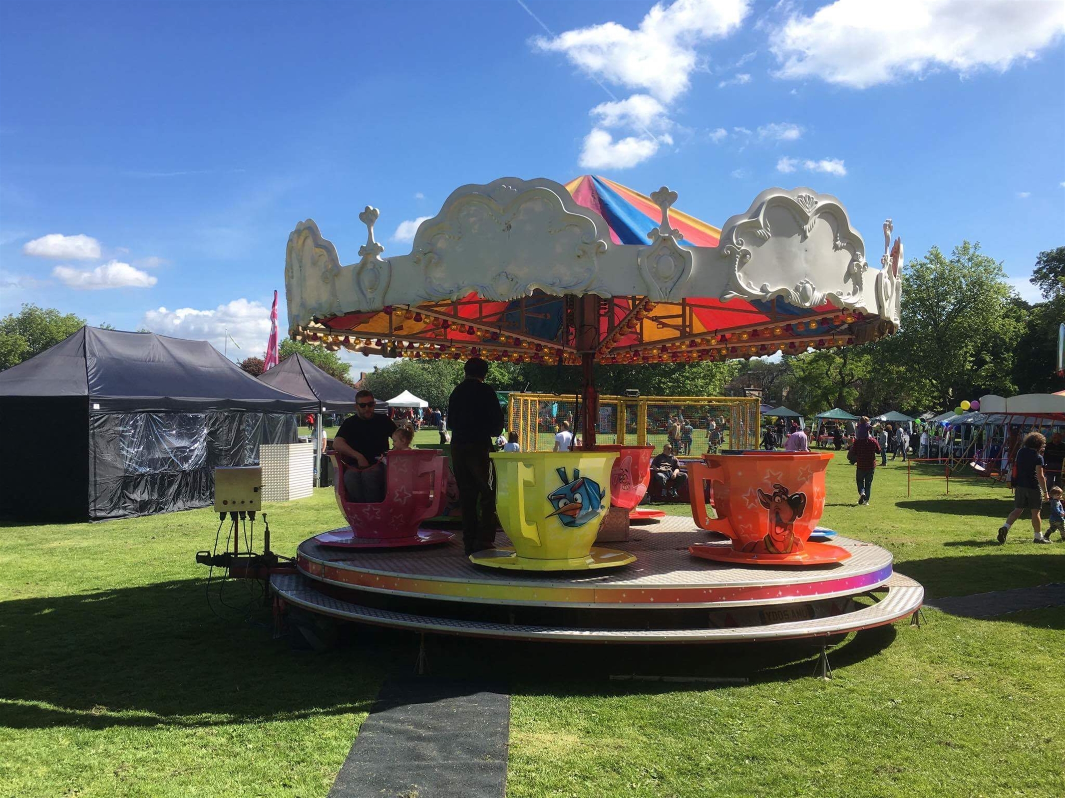 Tea Cup Ride Hire Best Bouncy Castle Hire, Fairground Attractions and