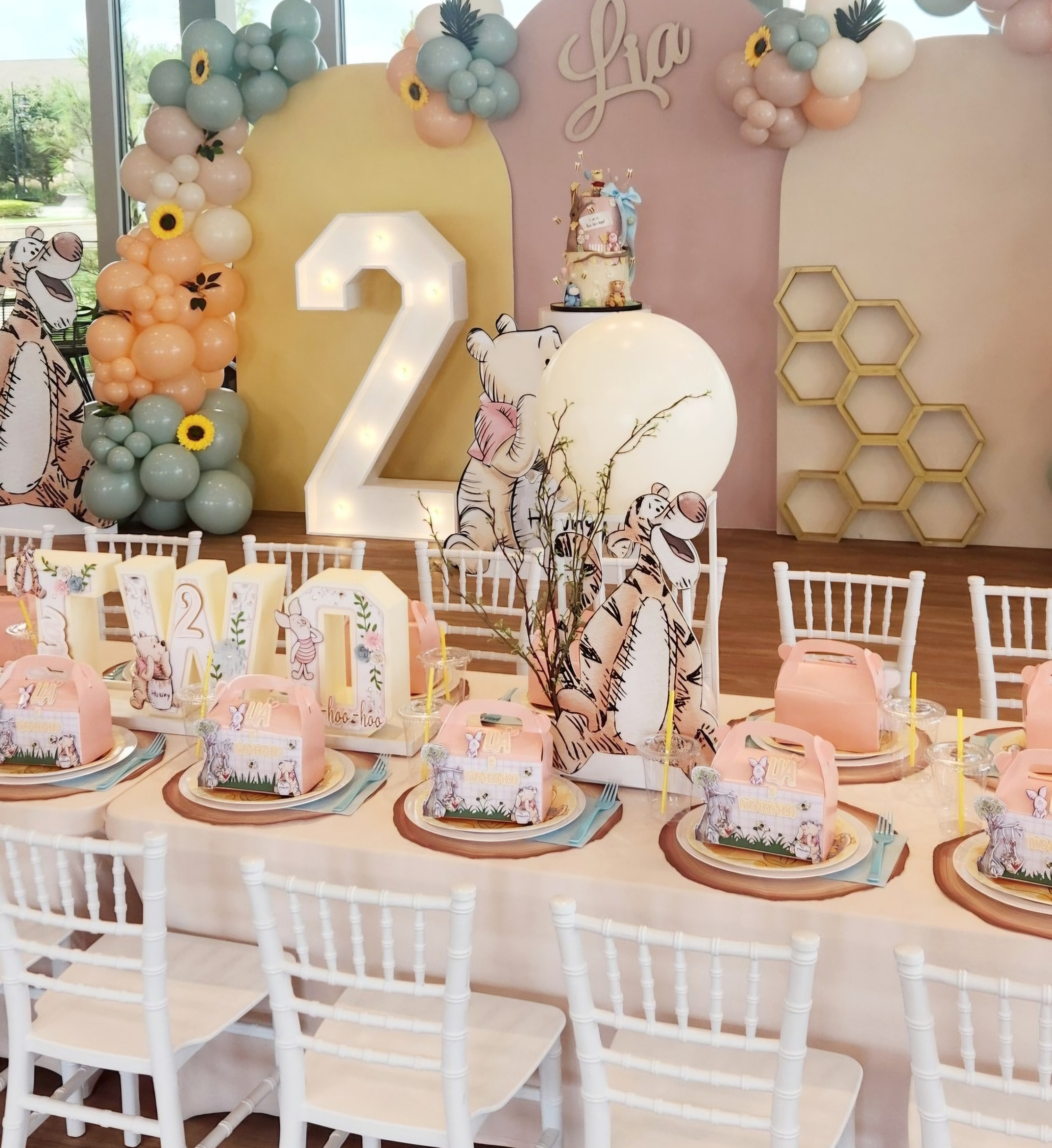 Birthday table for rent