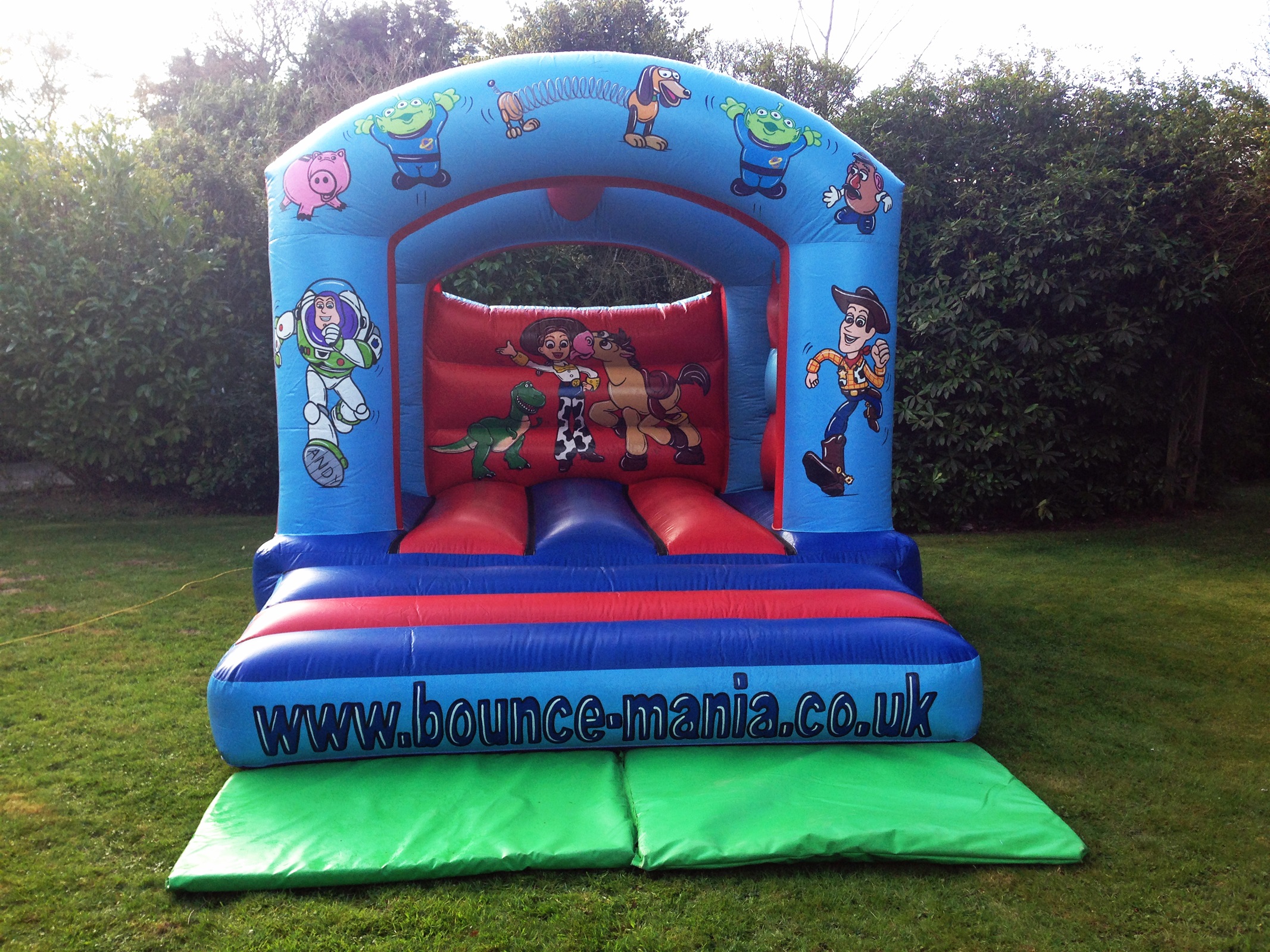 bouncy castles for kids