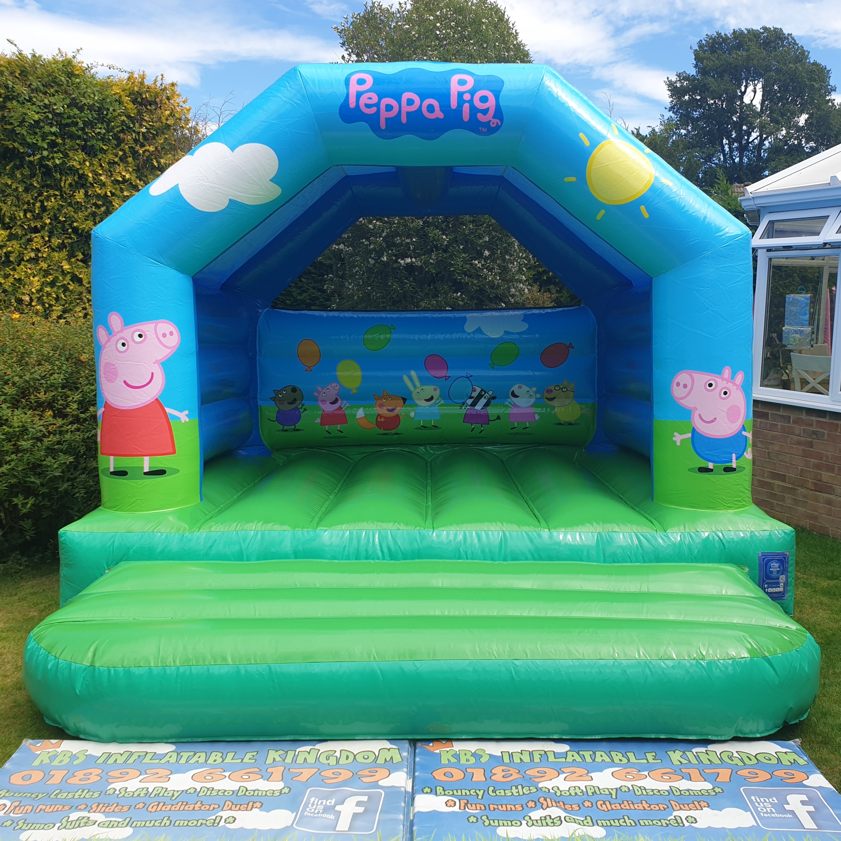 Peppa pig bouncy deals castle