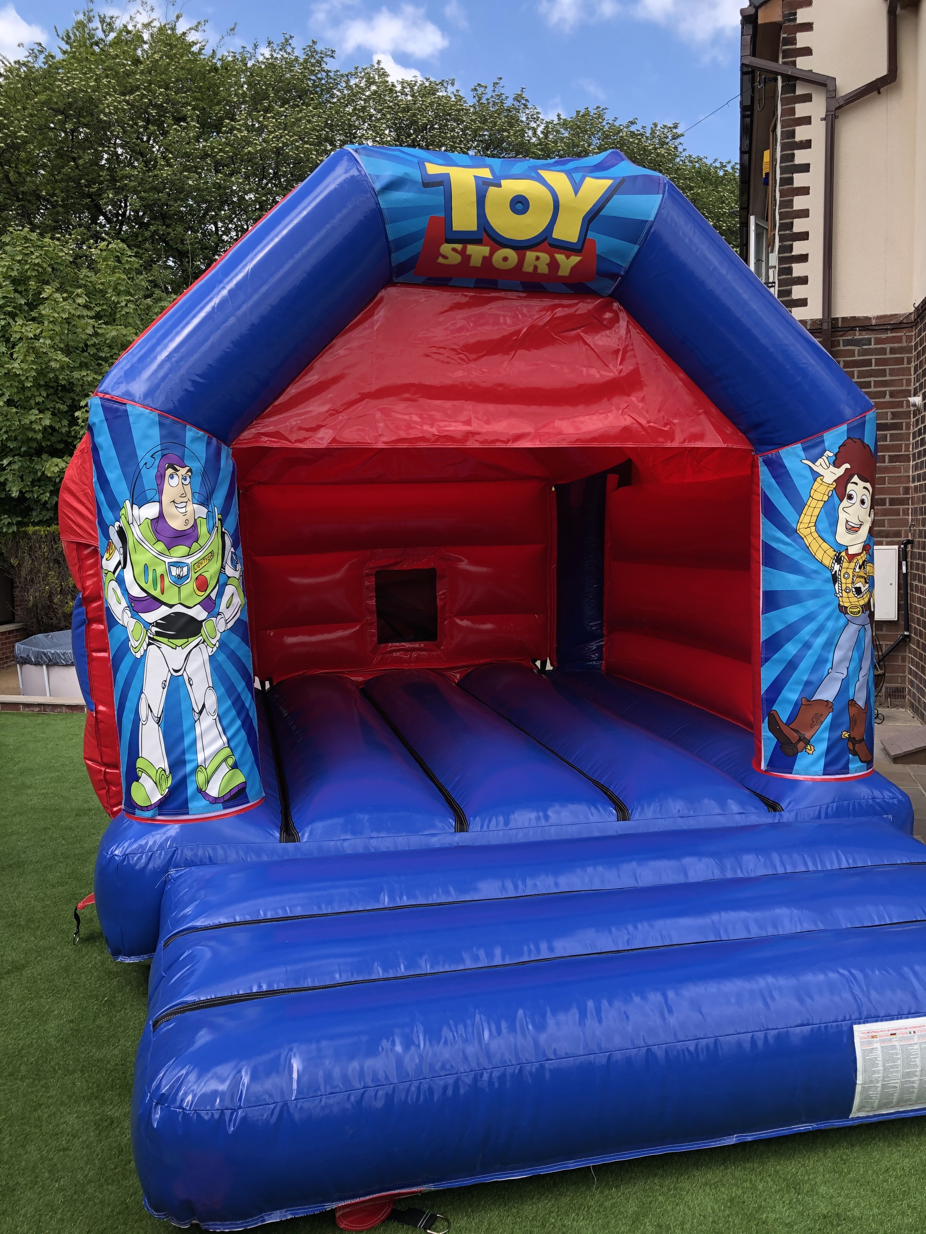 smyths toys bouncy castles