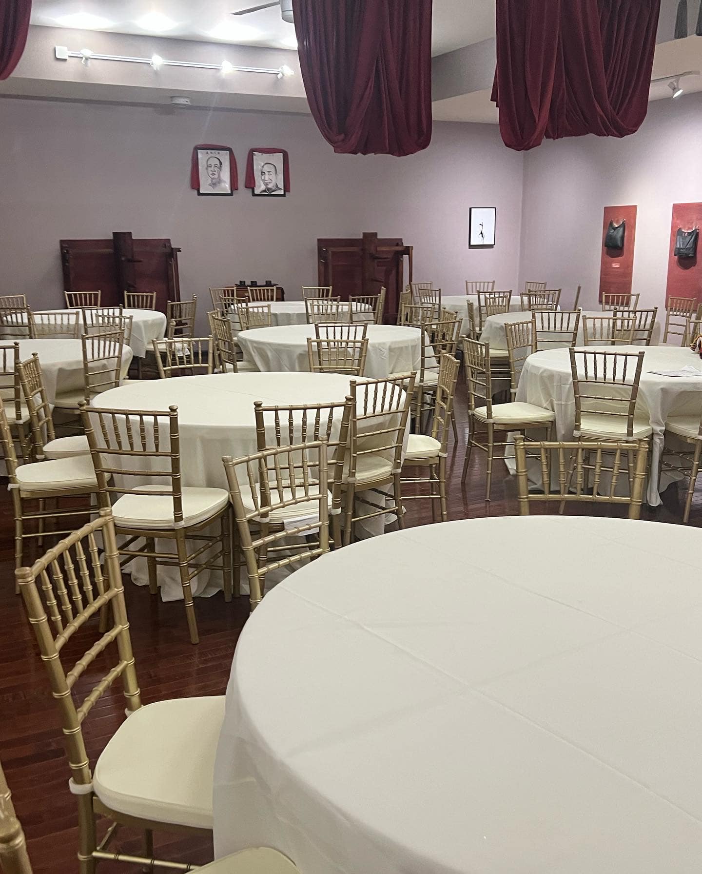 Gold Chiavari Chairs Best Table & Chair Rentals service in Detroit & Surrounding Areas The