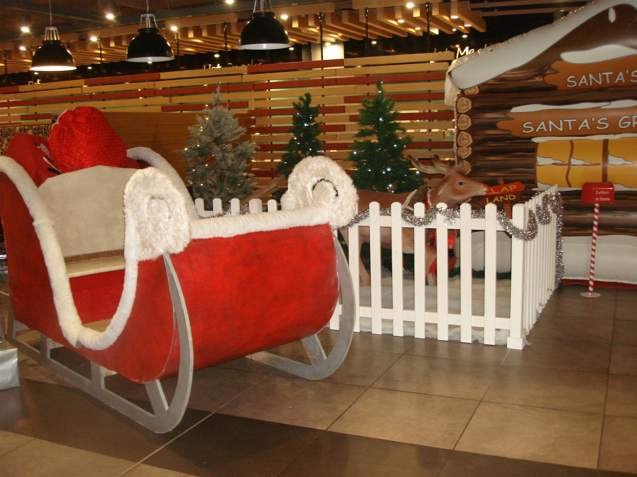 Life size Santa sleigh - Santa's Grotto Hire in London, Birmingham ...