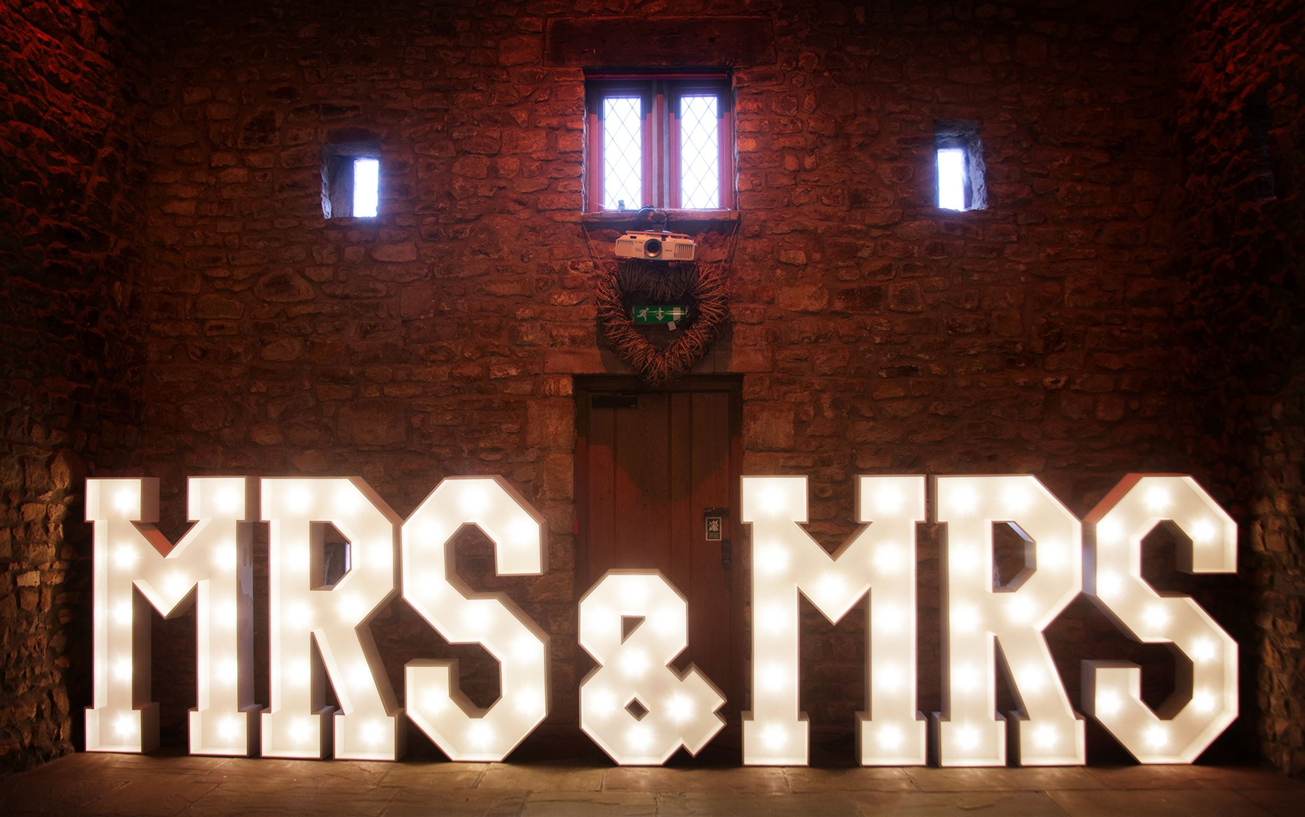 5ft-light-up-numbers-wedding-and-event-hire-in-buckinghamshire