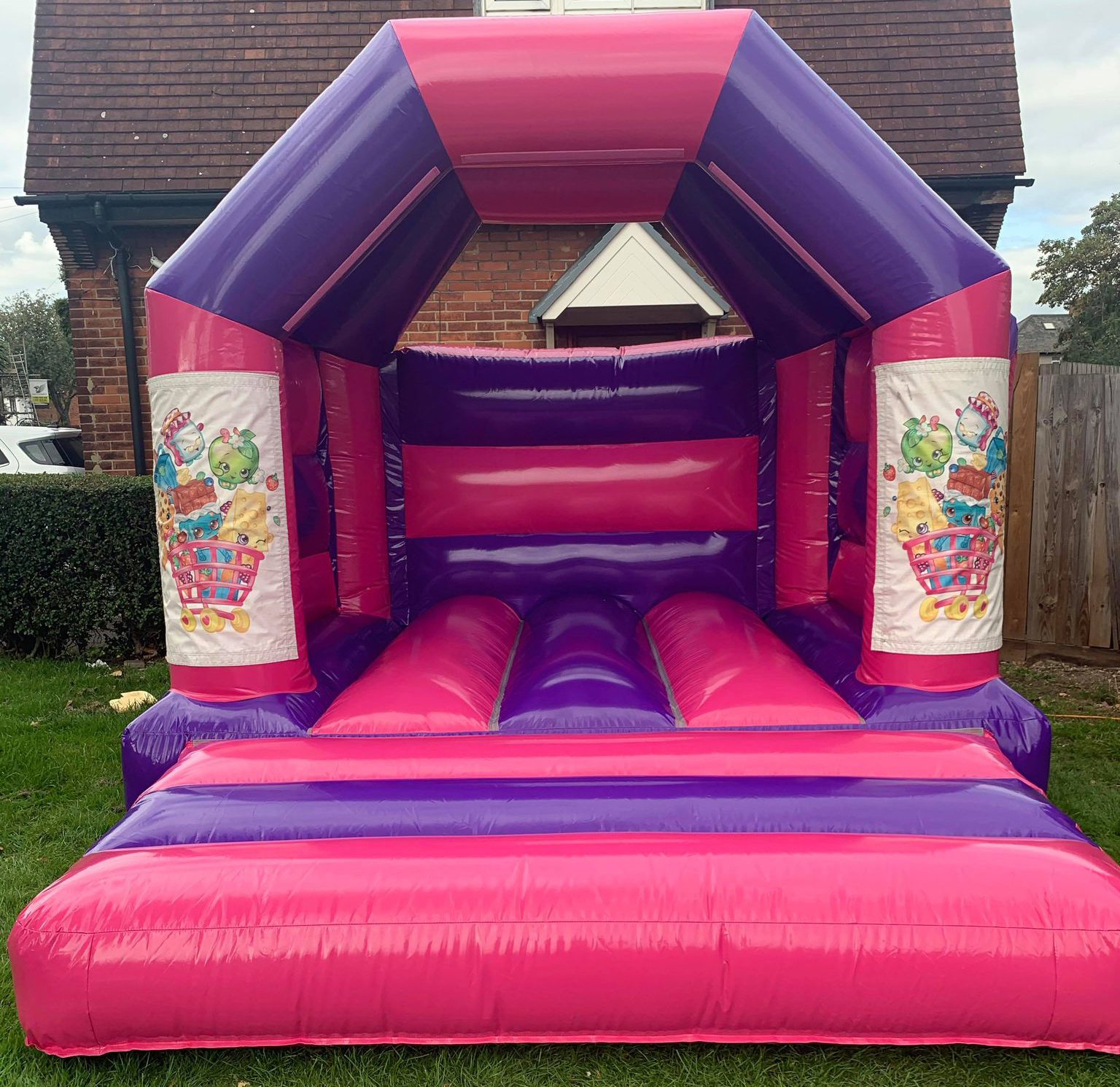 d and e bouncy castle hire