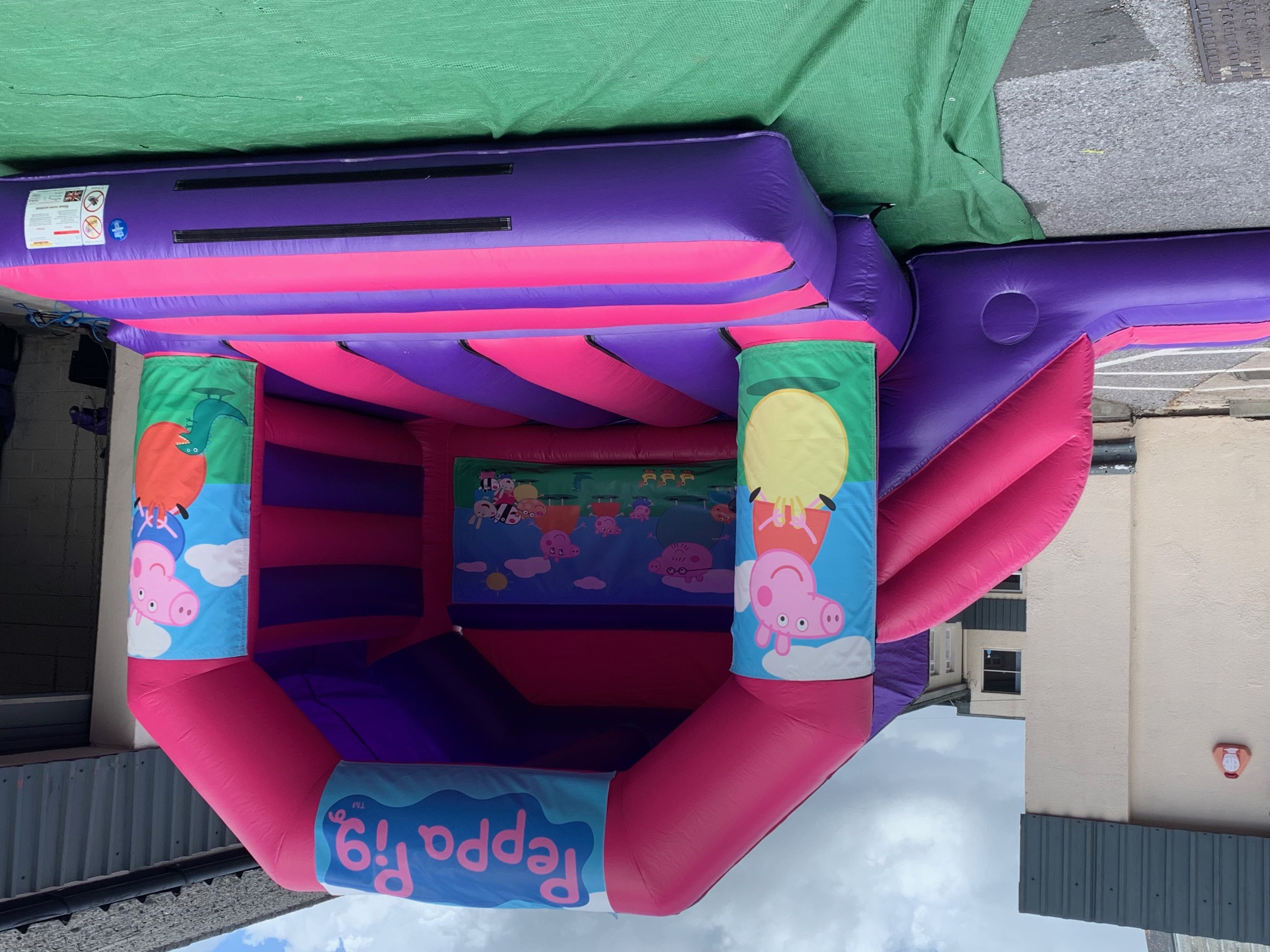 peppa pig bouncy castle hire