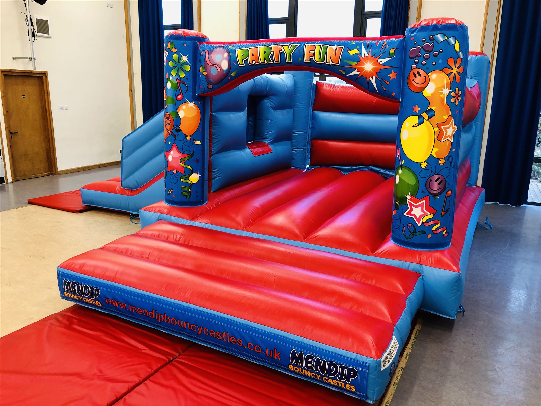 15ft x18ft Carnival 'Party Fun' Red/Blue Low Height Bounce 'N' Slide