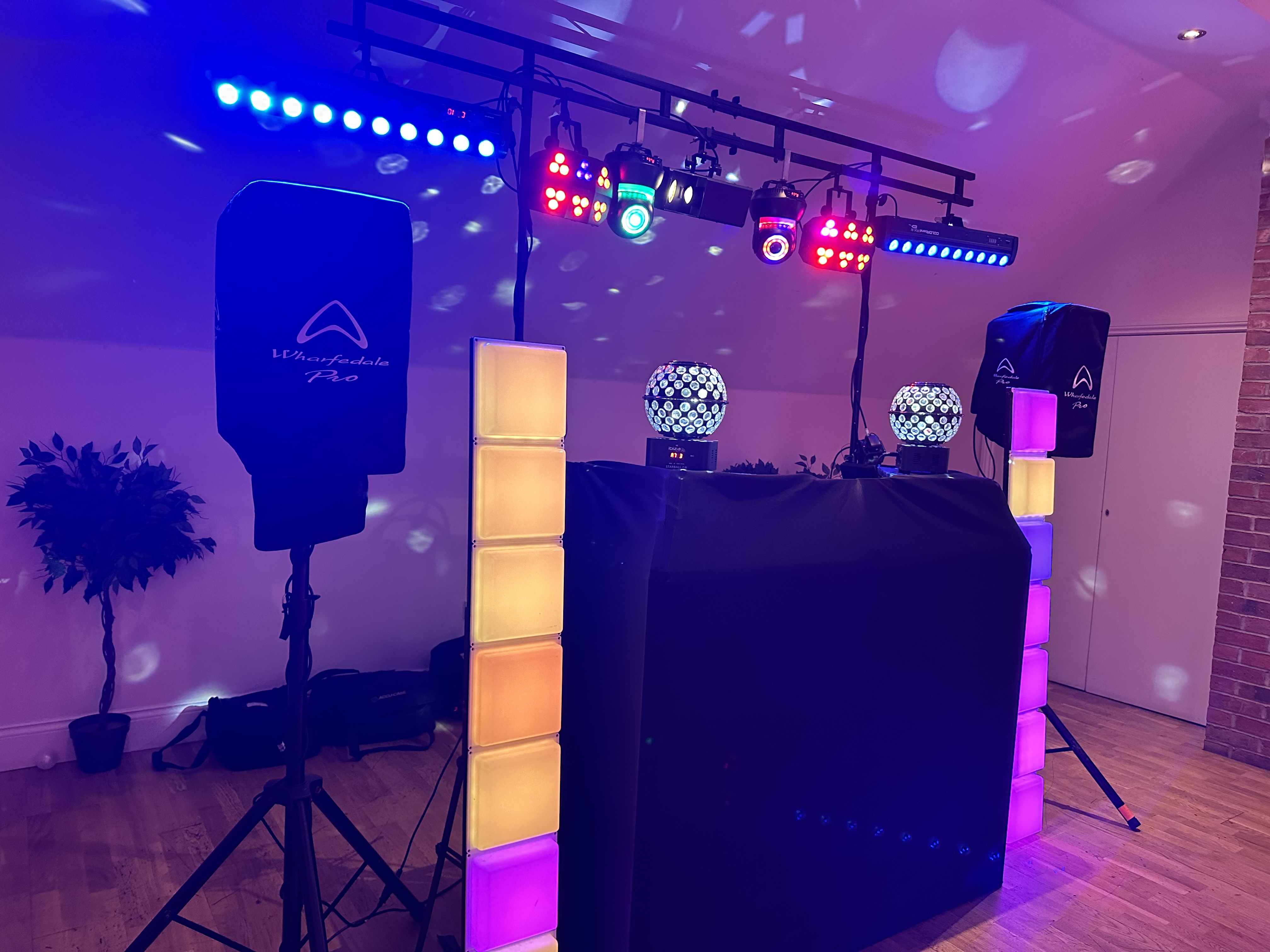 DJ DISCO HIRE - North East Bouncy Castle Inflatable Hire, DJ Disco Hire ...