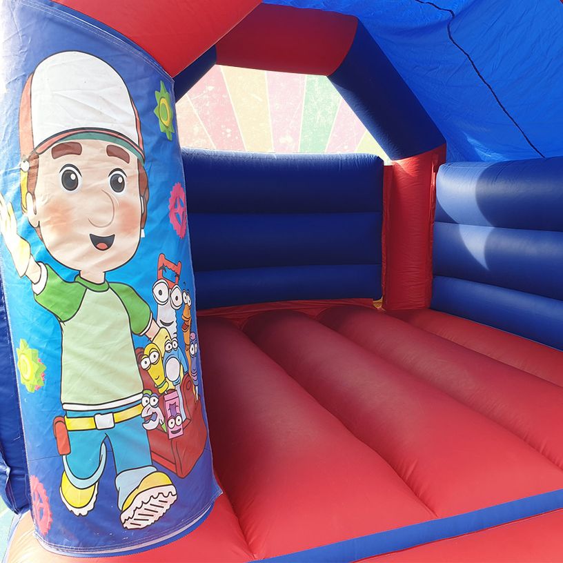 2 year old bouncy castle