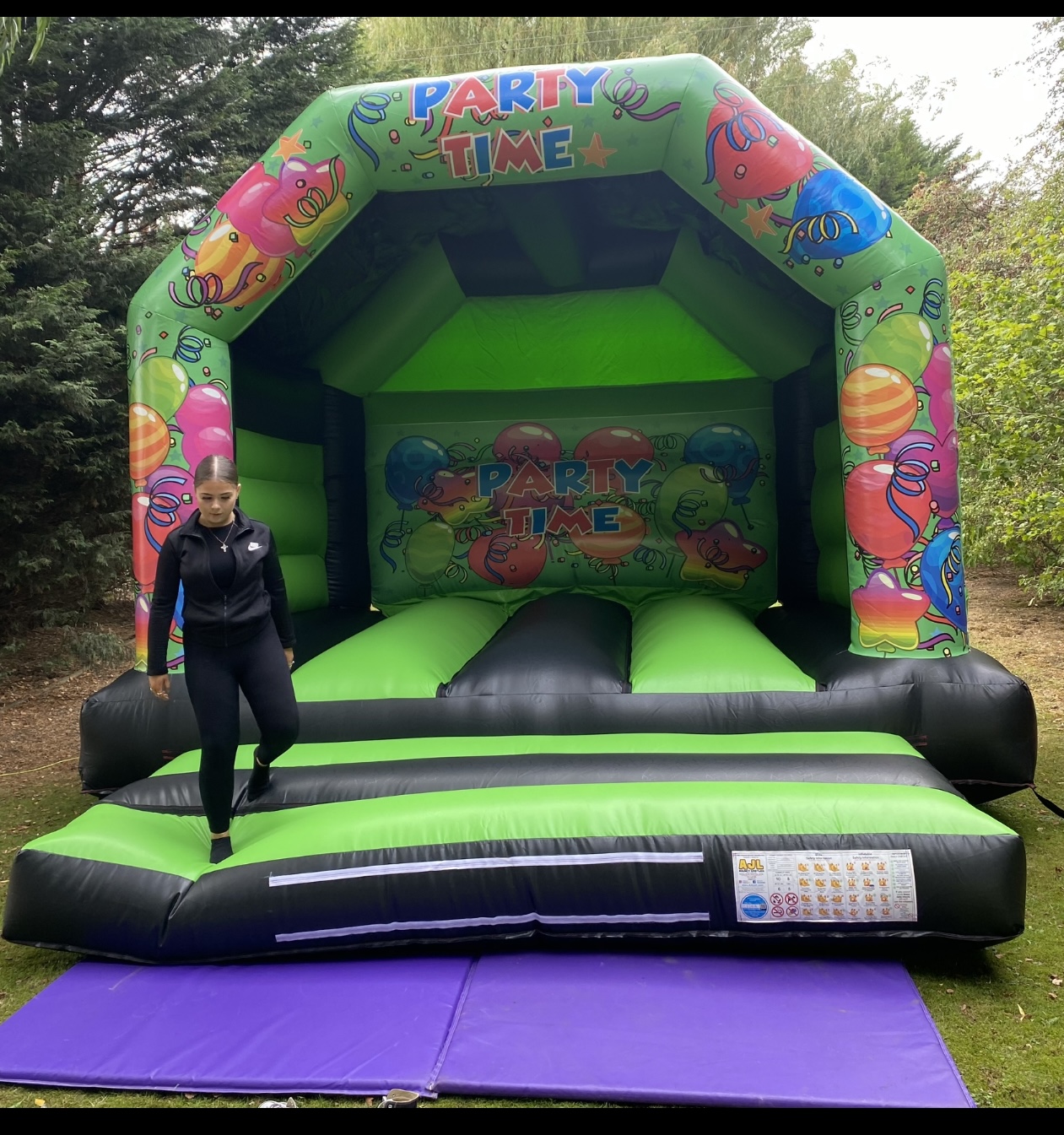 Adult Bouncy Castles Best Bouncy Castle Hire Service In Leeds adult-bouncy-castles-best-bouncy-castle-hire-service-in-leeds