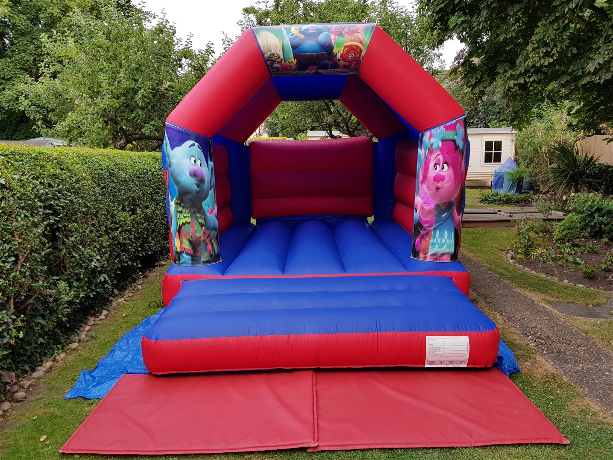 TROLLS BOUNCY CASTLE 15FT vs 11ft - Bouncy Castle Hire, Soft Play Hire ...