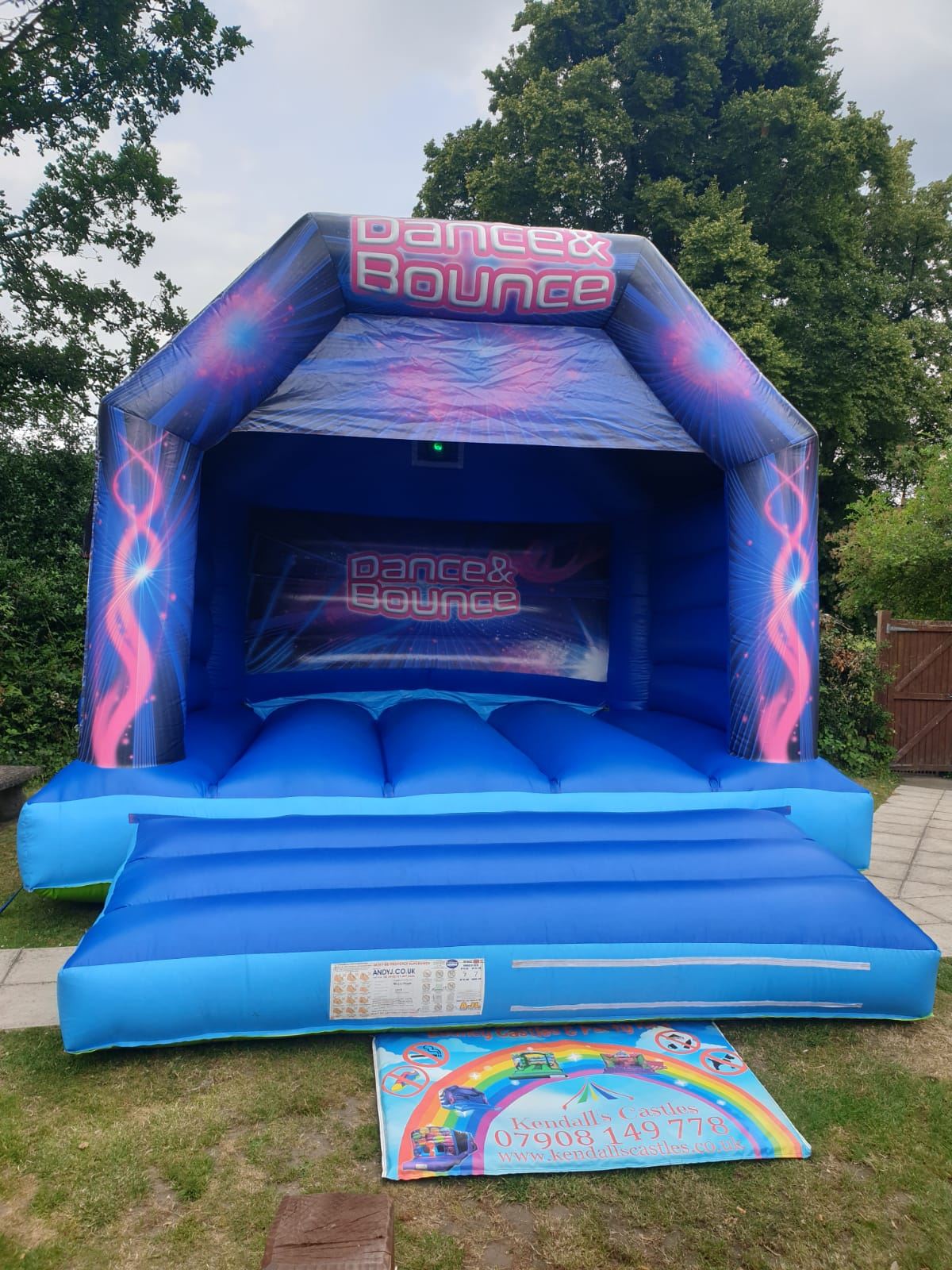 dancey bouncy castle hire