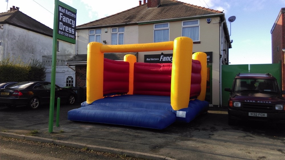 jumping jacks bouncy castle hire