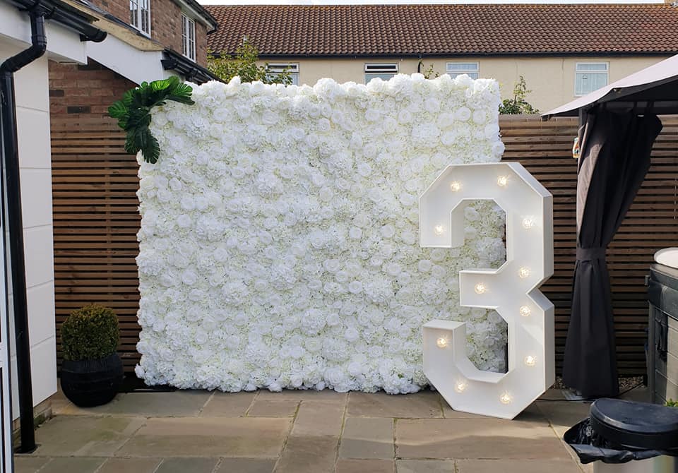 5ft-light-up-numbers-wedding-and-event-hire-in-buckinghamshire-northamptonshire-oxfordshire