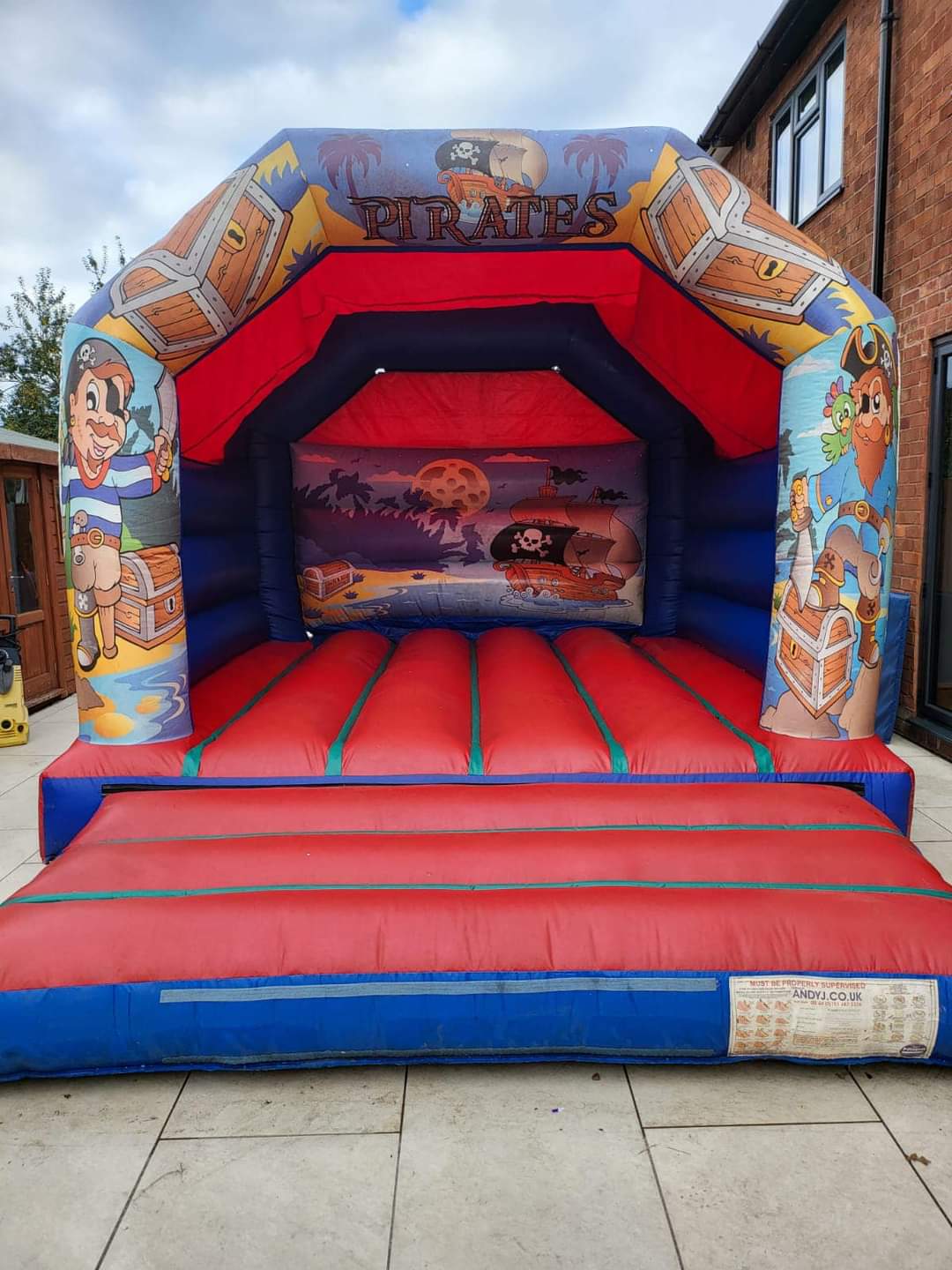 Pirate bouncy castle Hire in County (optional)