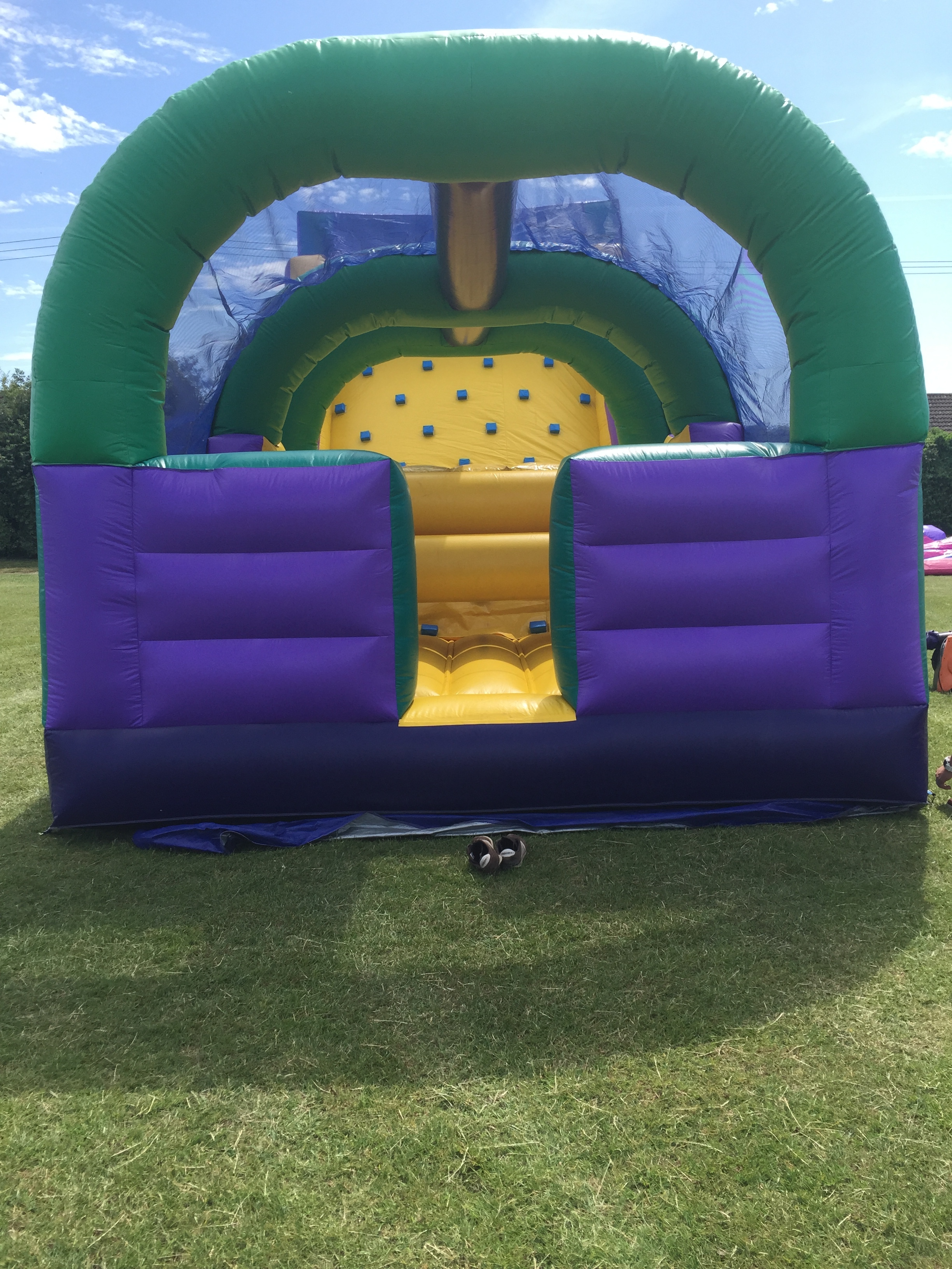 assault course bouncy castle hire