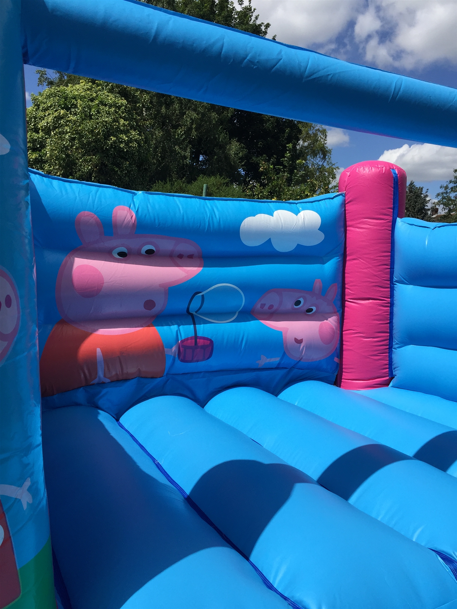 peppa pig bouncy castle hire