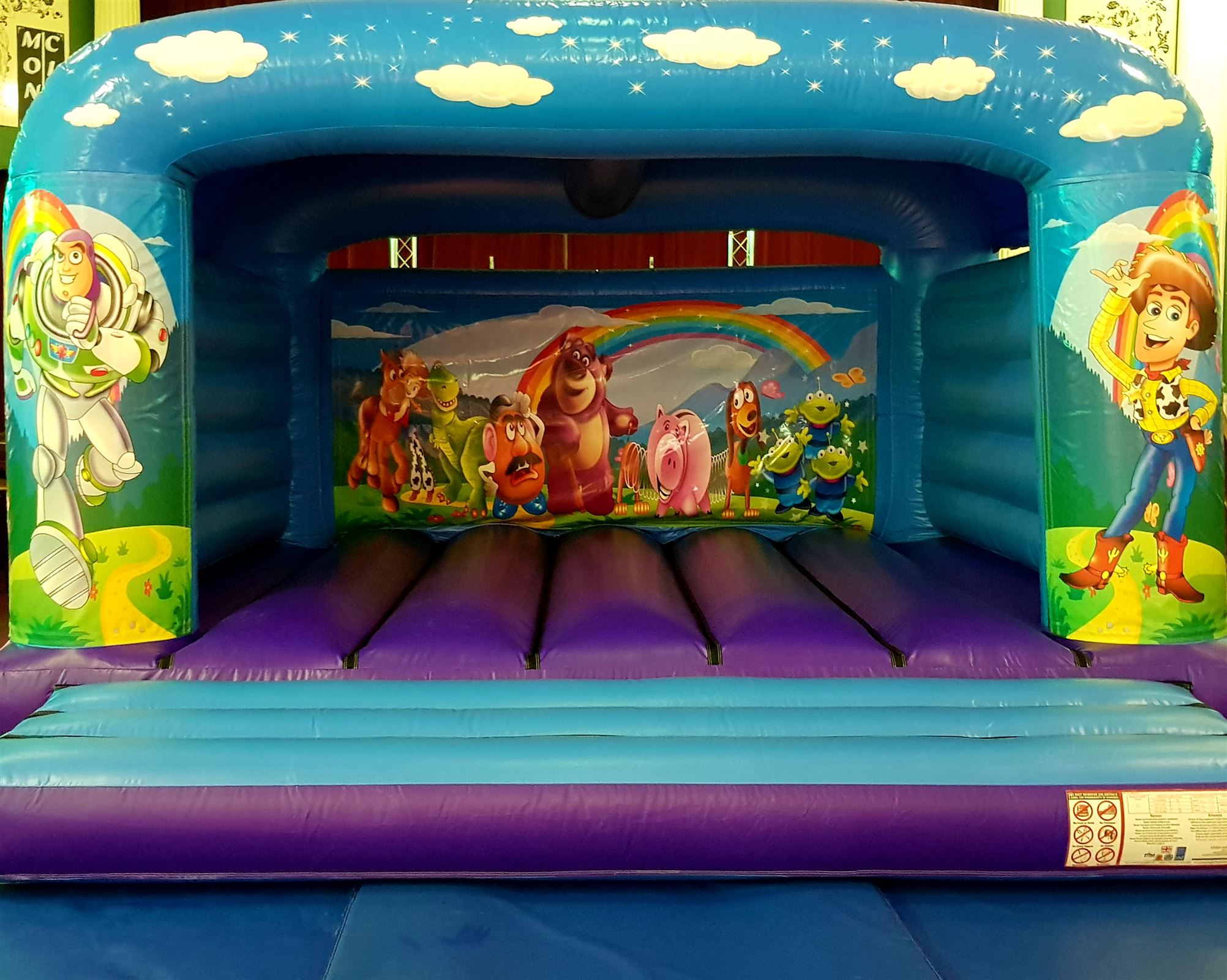 bouncy-castle-hire-swansea