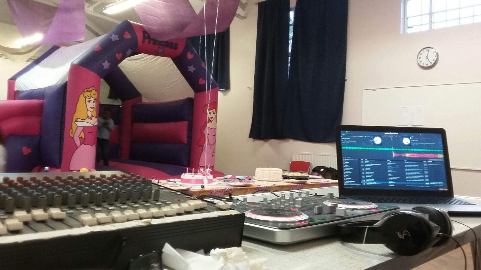 Party Extras Best Bouncy Castle Hire service in Catford, Bromley