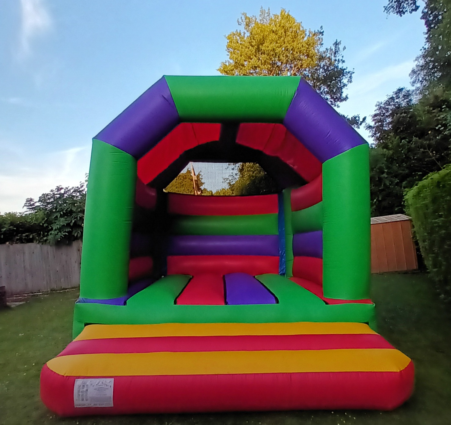 Bouncy Castles - Bouncy Castle Hire in Crawley, Horley, Copthorne ...