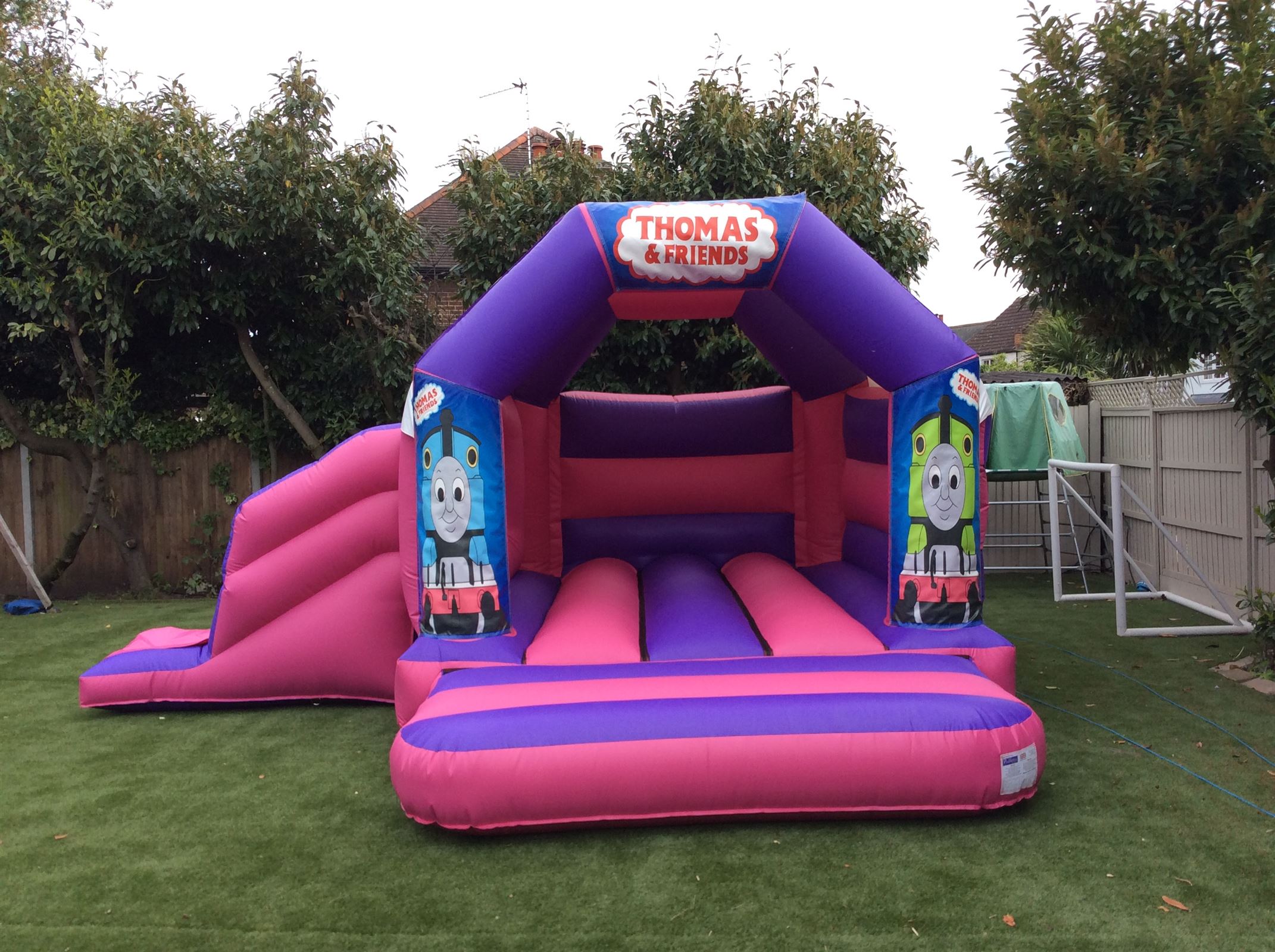 thomas the tank engine bounce house