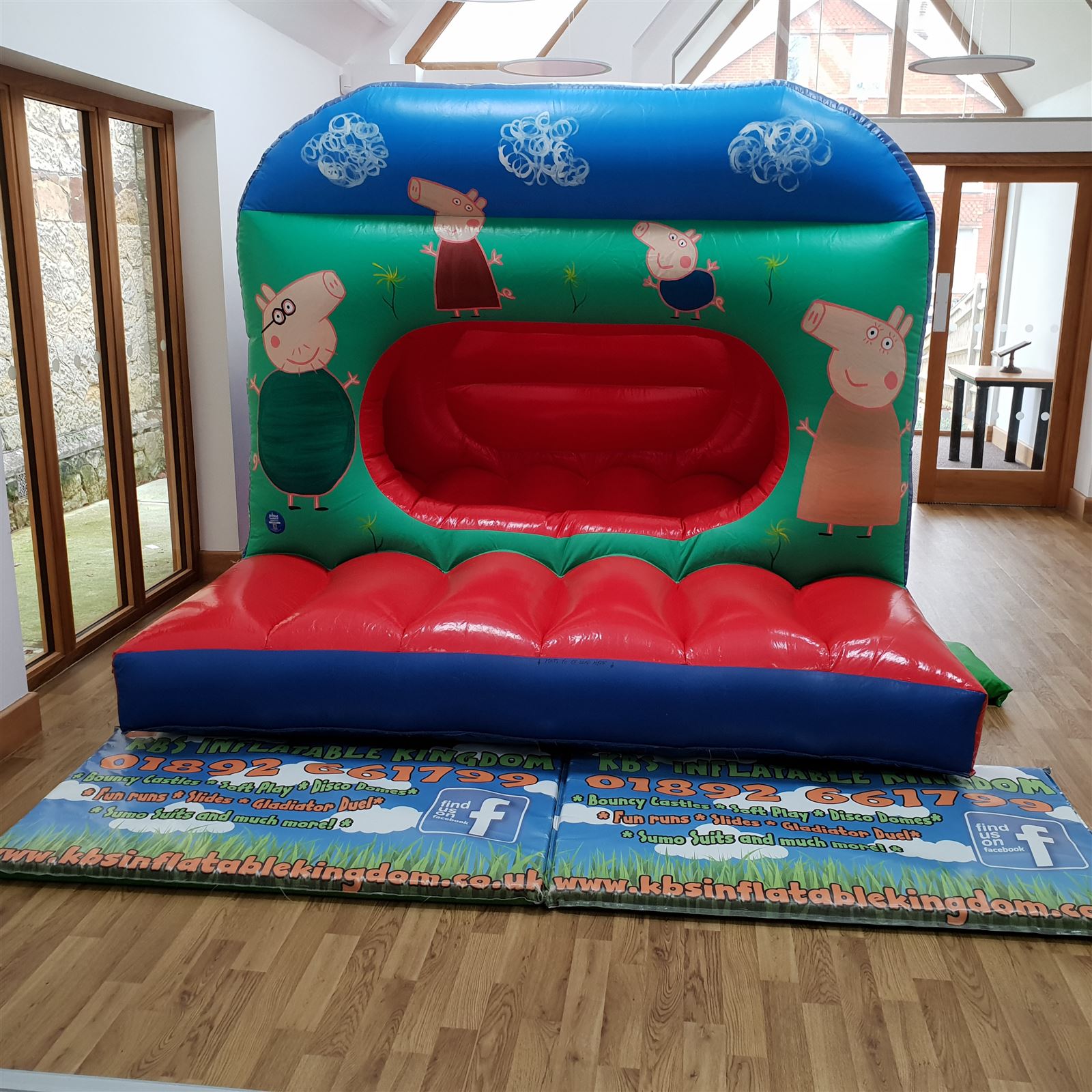 peppa pig bouncy castle hire