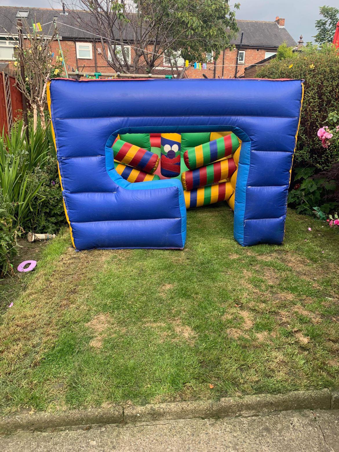 bouncy castle 6ft