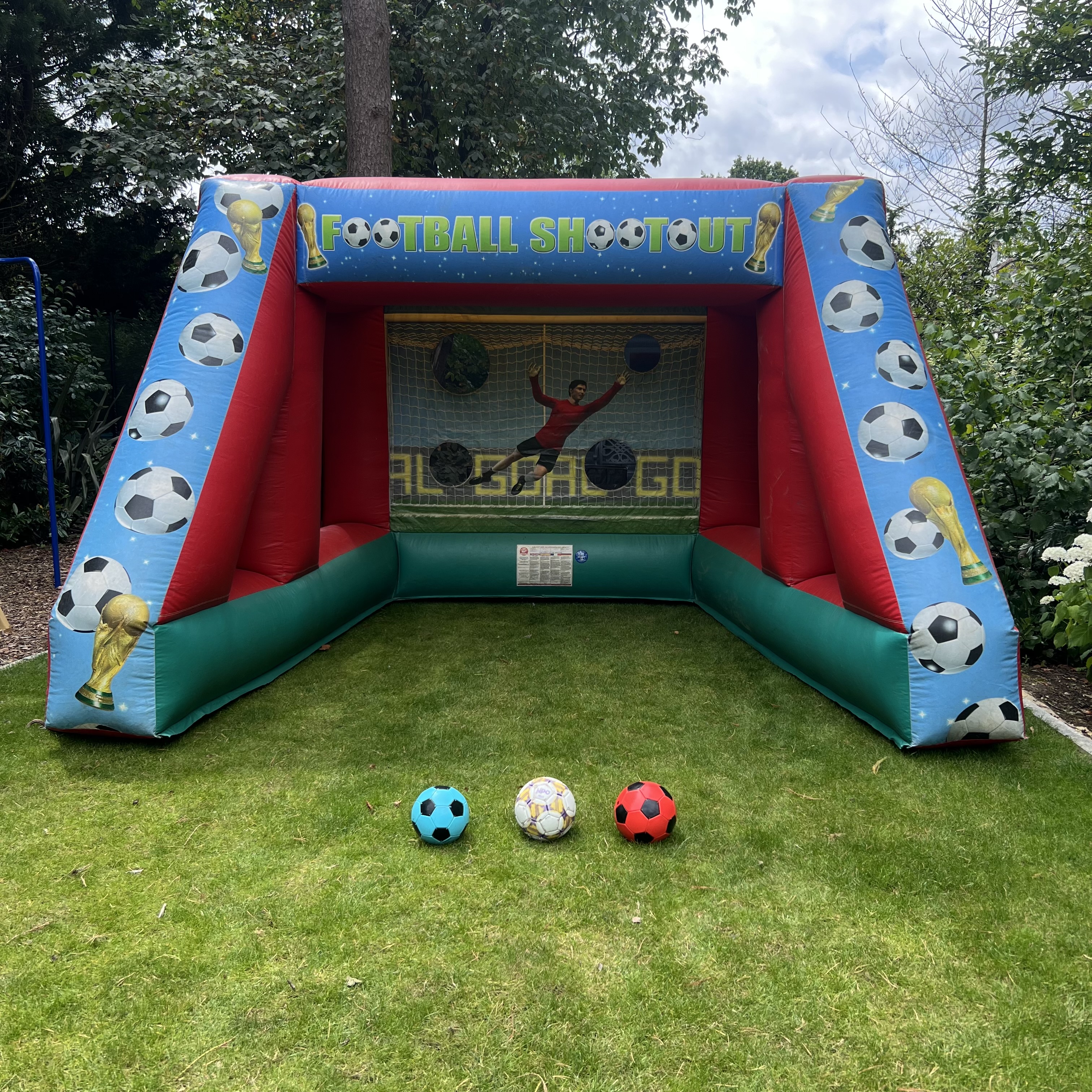Inflatable Games - Bouncy Castle Hire in Crawley, Horley, Copthorne ...