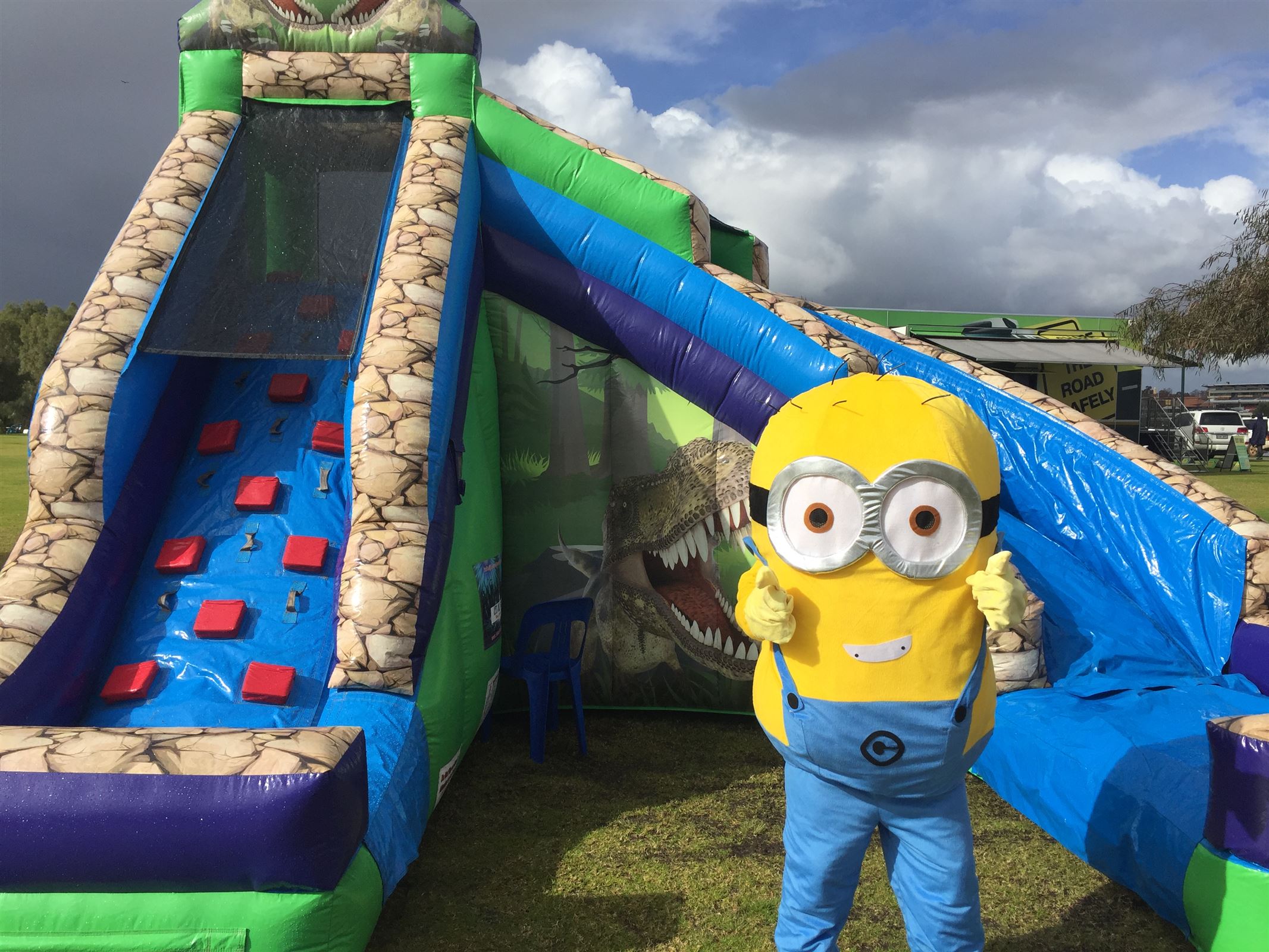 bradmore bouncy castles hire