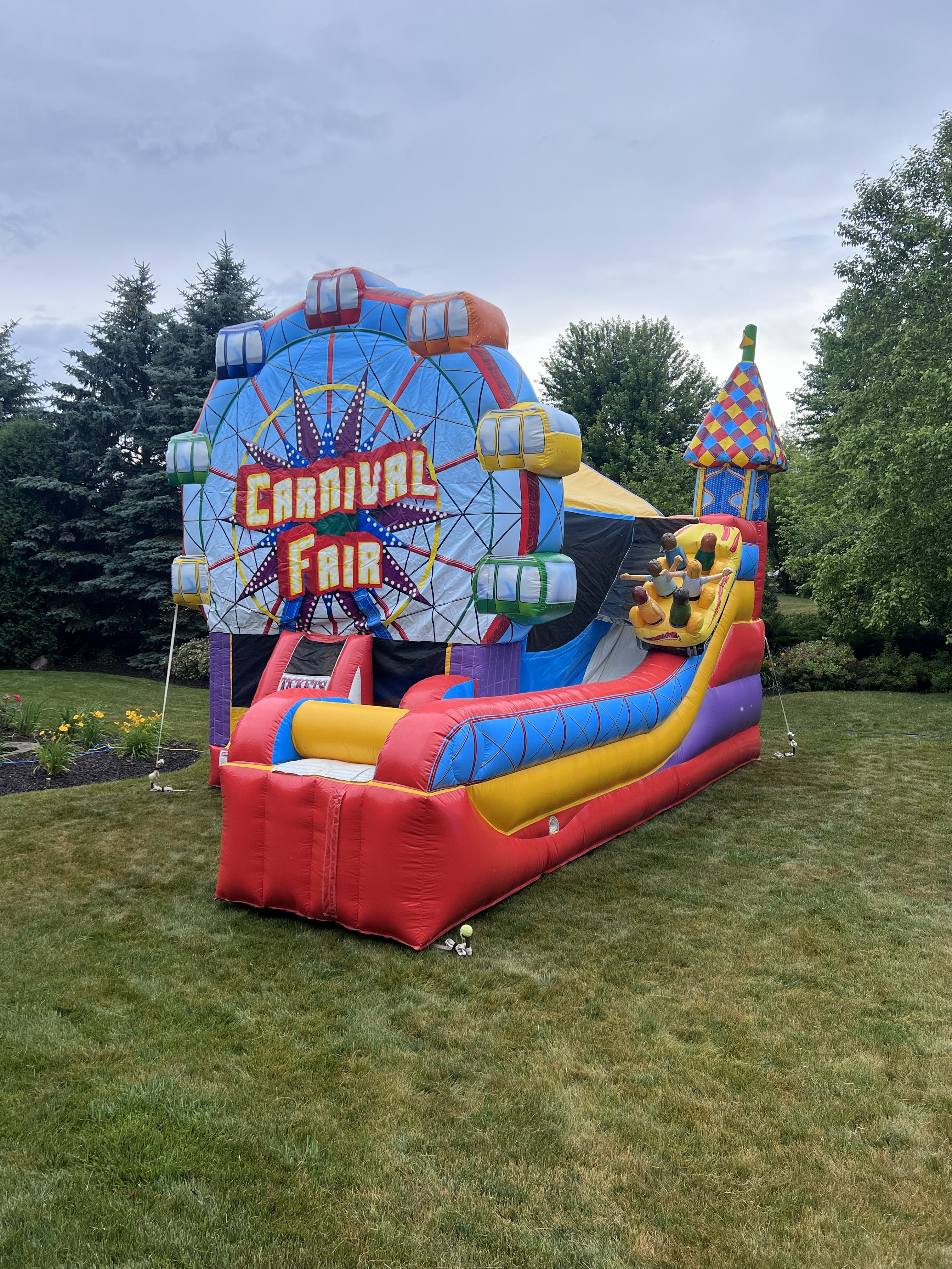 All Inflatable Units - Rentals in Wisconsion | Blue Sky Inflatables, LLC