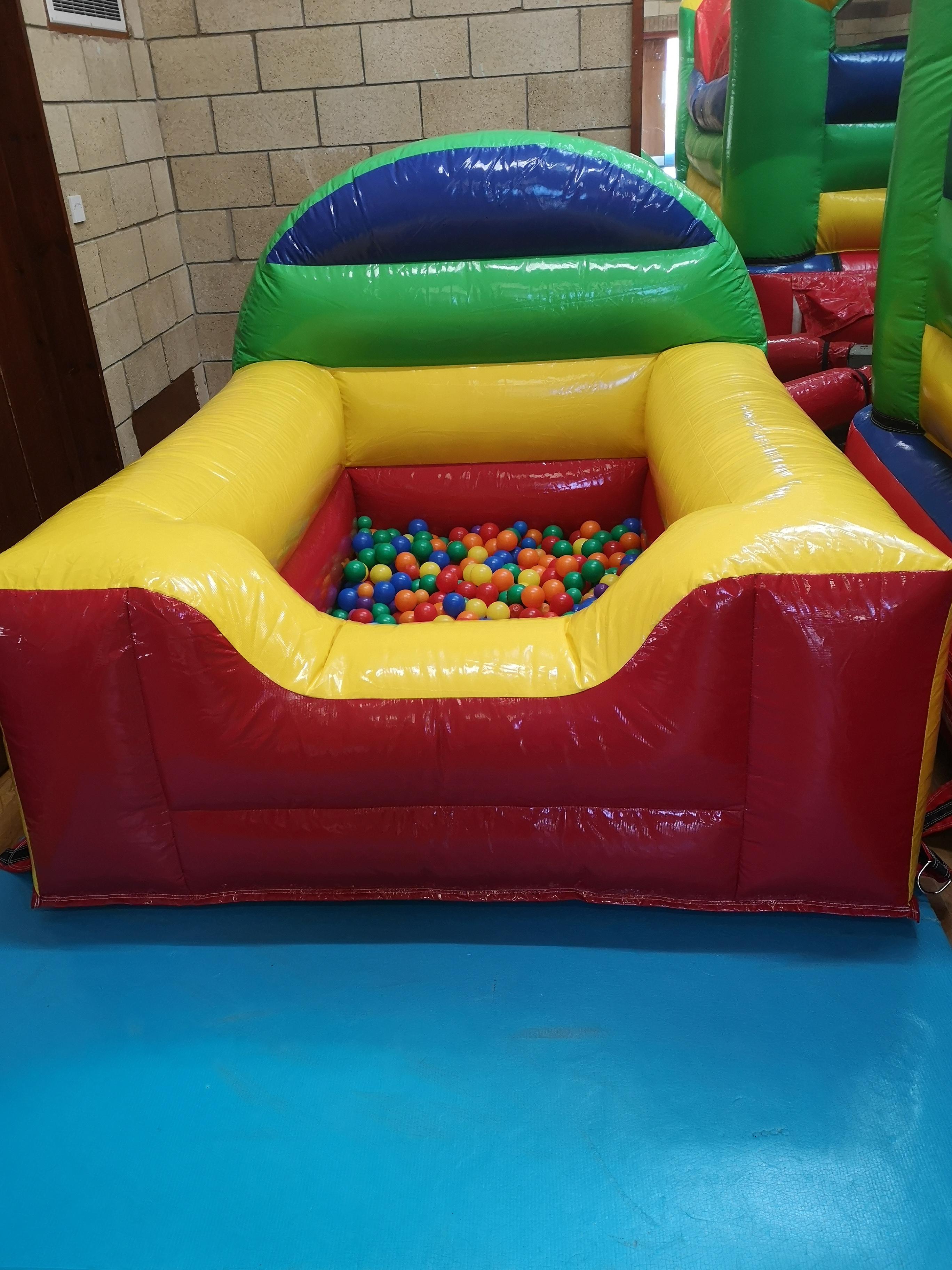 Bouncy Boing Ball Pit