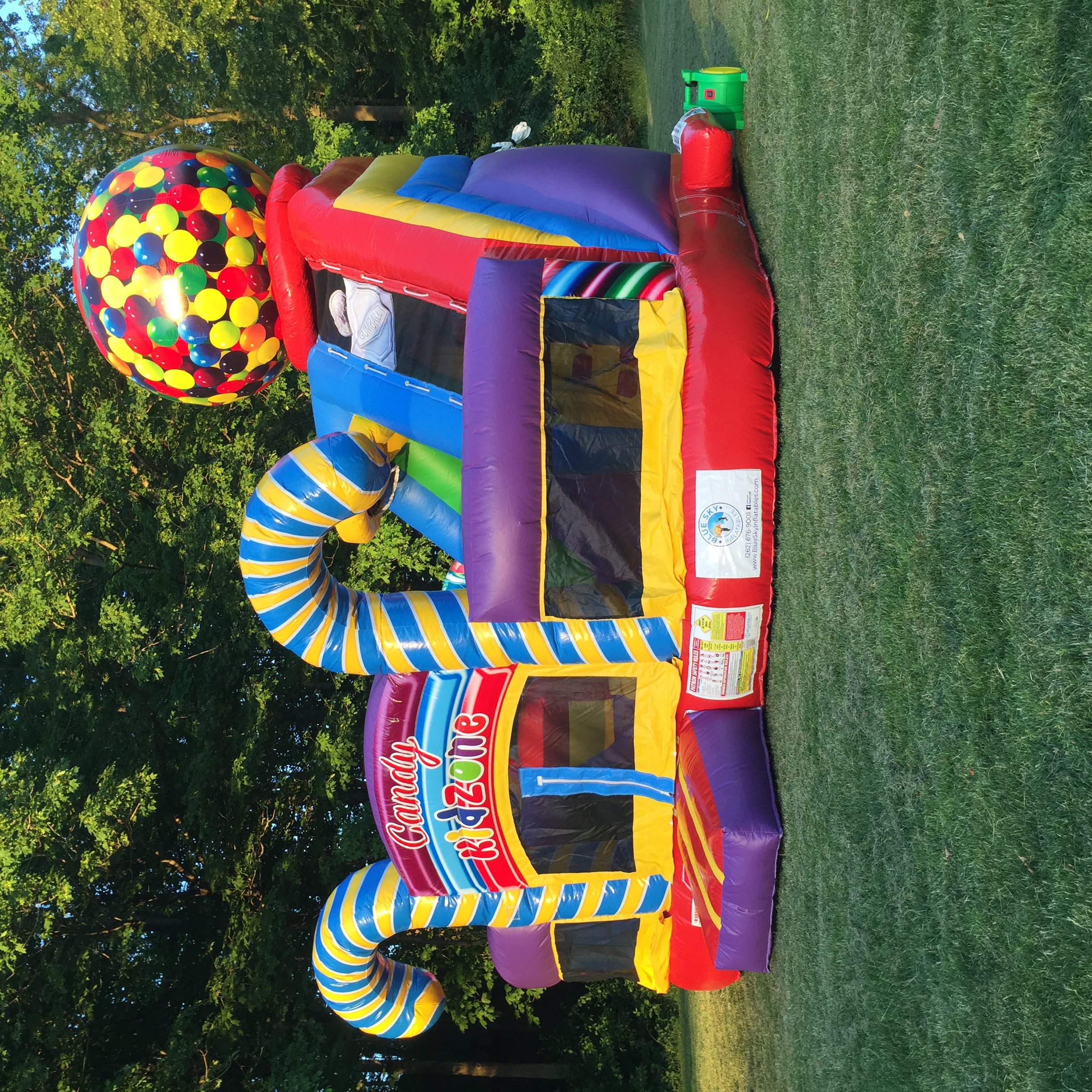 キャンディ・ハウス Candy Kid Zone Bounce Combo (Wet/Dry) - Rentals in Wisconsion