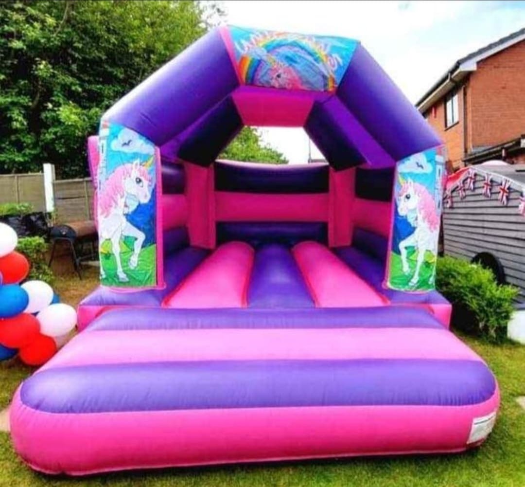 Bouncy Castles - Hire in Stoke On Trent | DM Bouncy Castle Hire