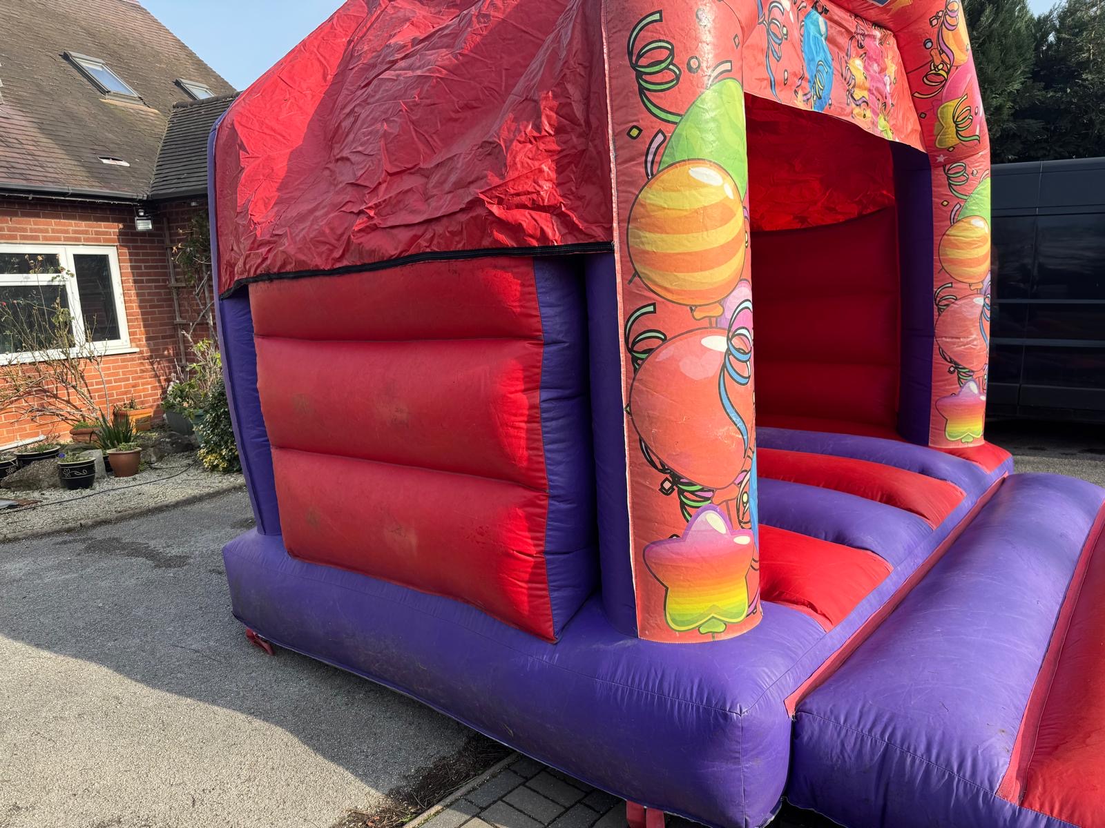 Party castle 12 x 12 ft comes with cover included - Bouncy Castle Hire ...