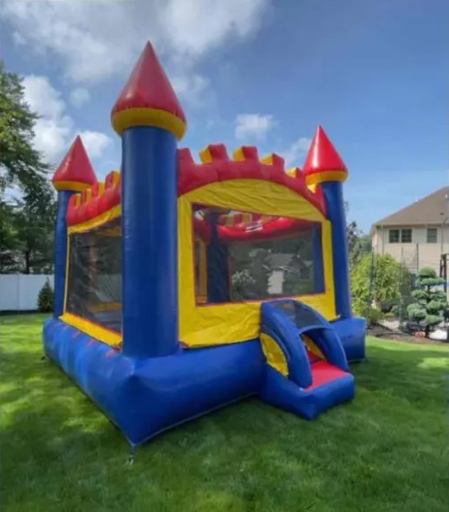 Castle 15x15 - Bounce House Rentals in New Jersey | Walkin On Sunshine