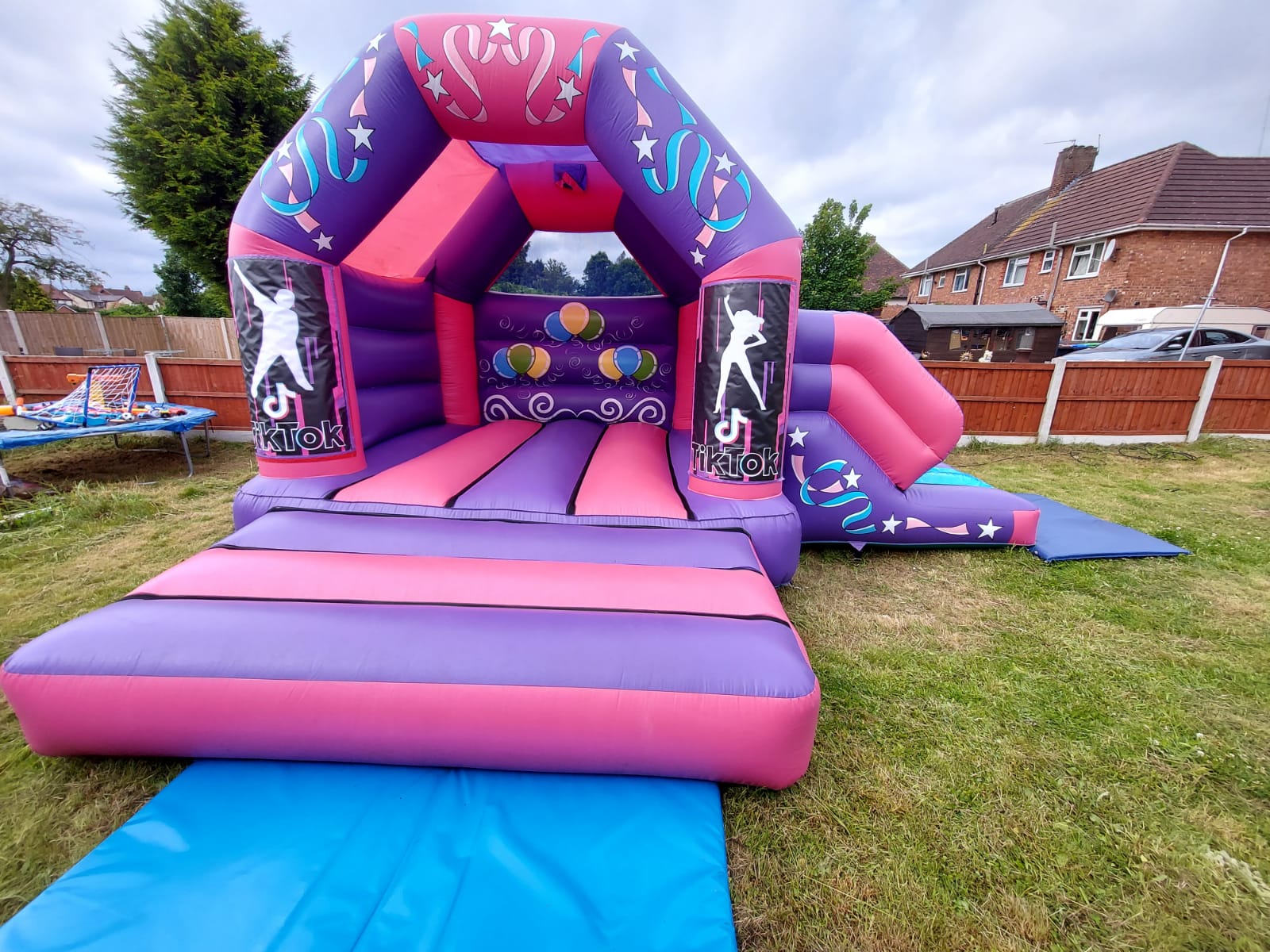 tiktok bouncy castle hire