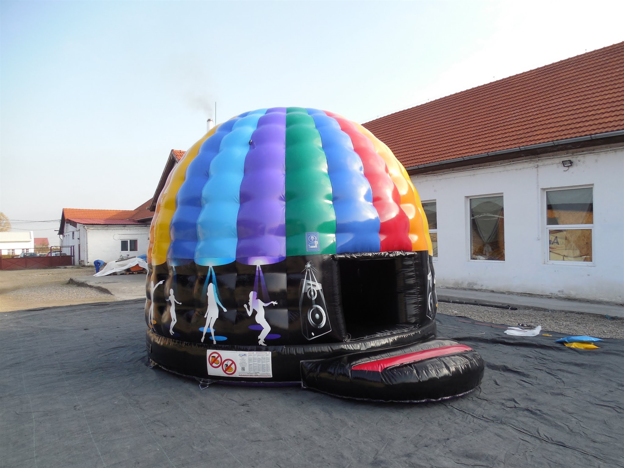 bouncy disco dome hire