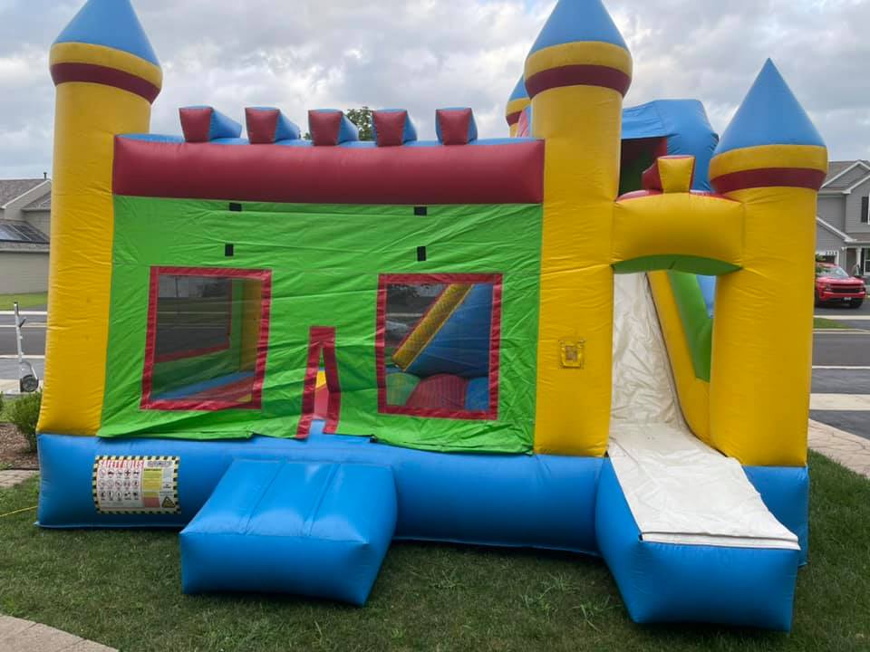 Combo Bounce Houses Hire in Montgomery IL, Oswego IL, Aurora IL, Yorkville IL, Plano IL