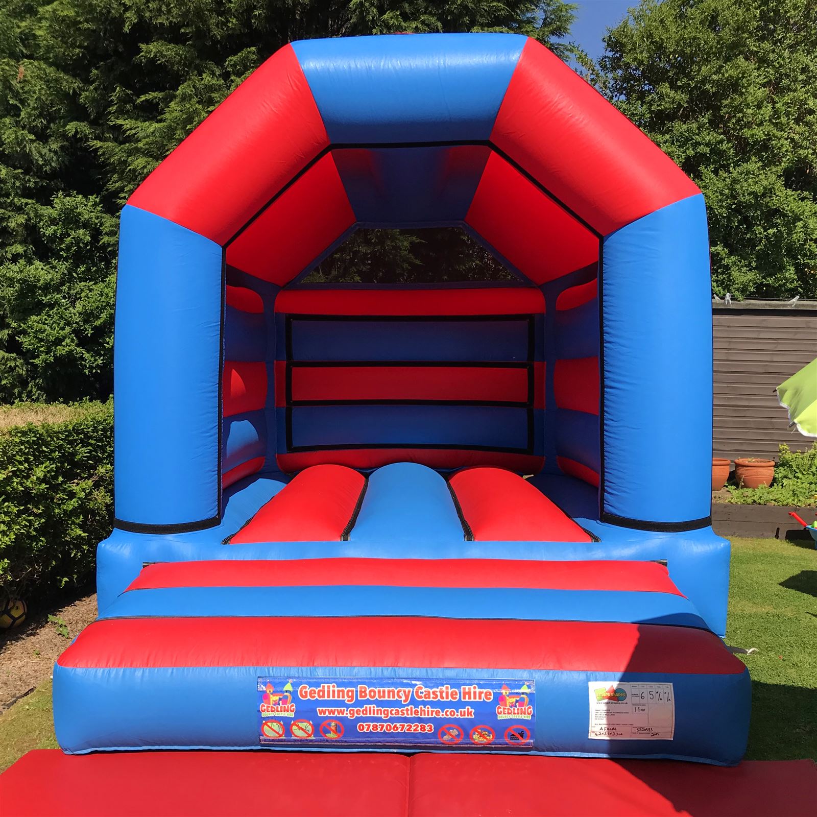 Top 94+ Pictures Pictures Of Bouncy Castles Stunning