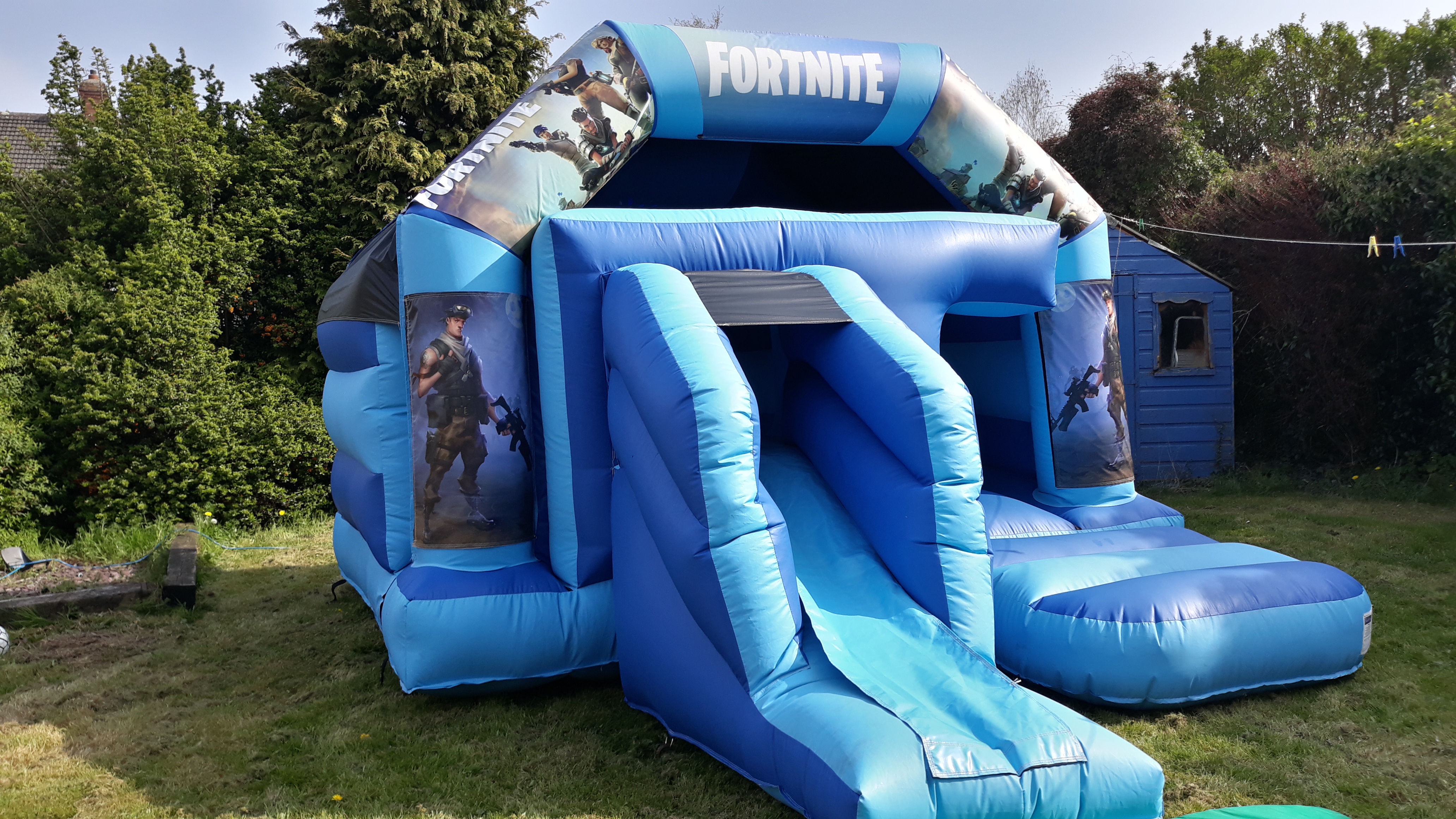 bouncy castle for 6 year old