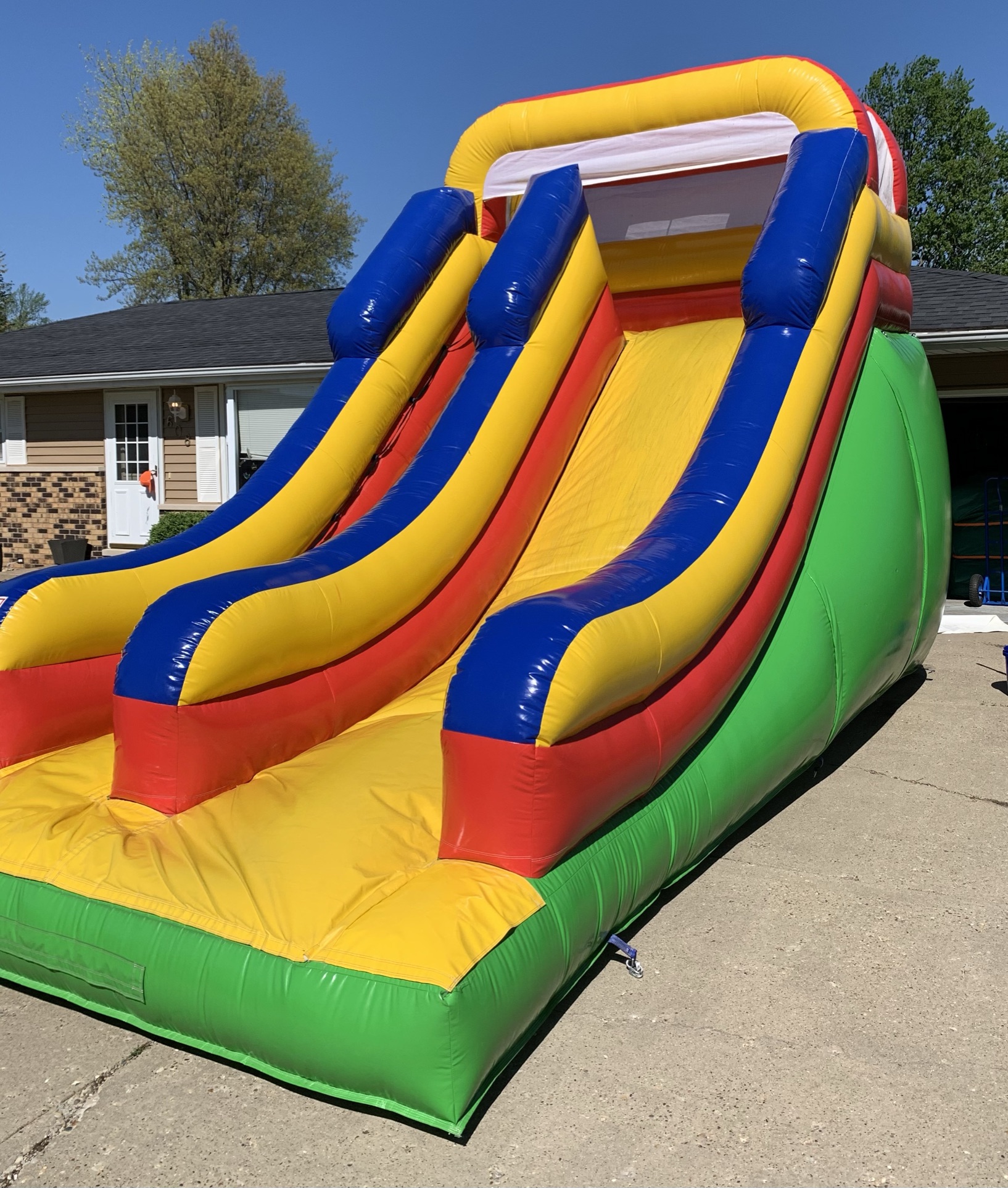 17Ft Standard Dry Slide Best Bounce House and Inflatable Hire service